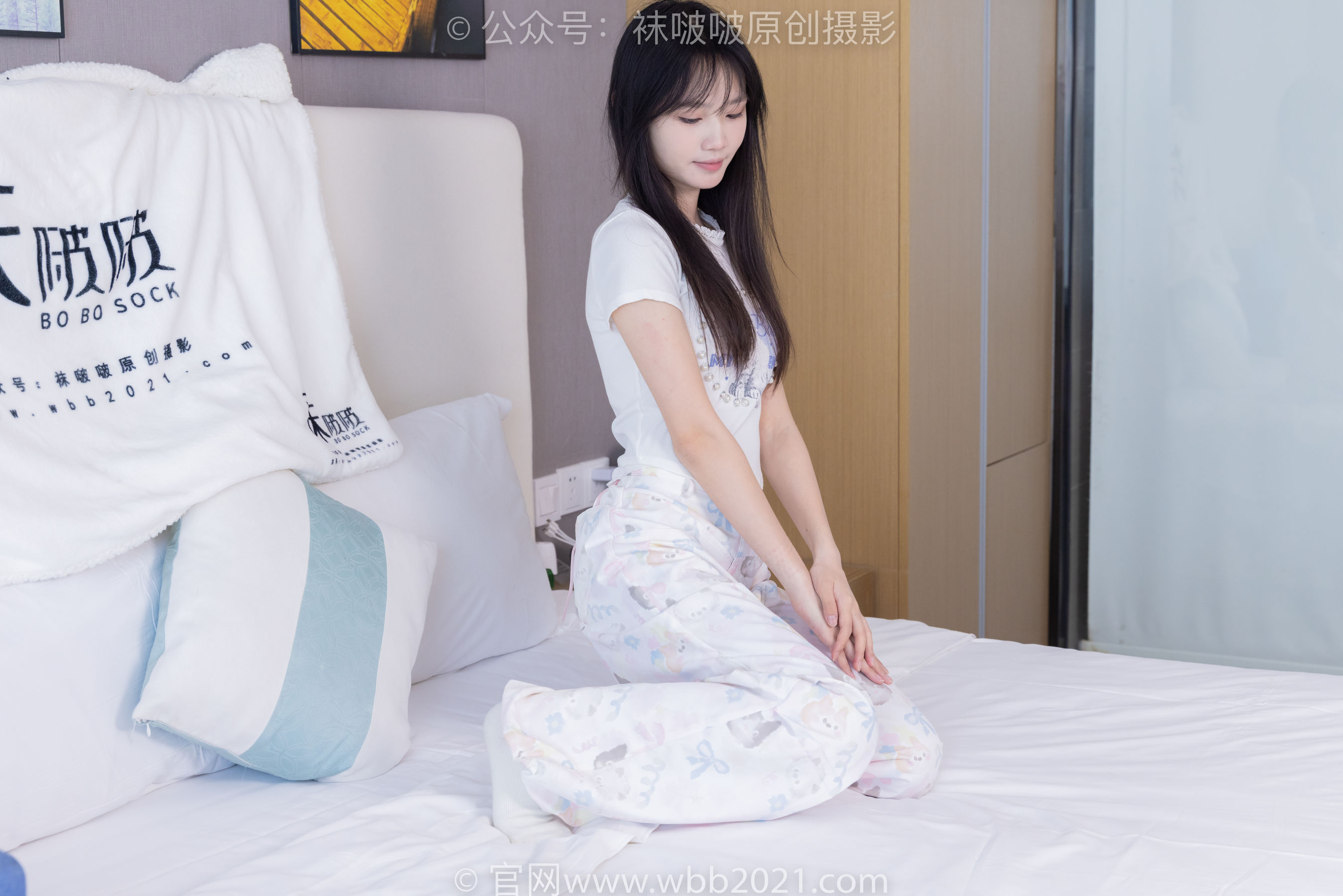 BoBoSocks袜啵啵 No.550 甜甜圈 - 板鞋自然穿脏白棉袜/(148P)