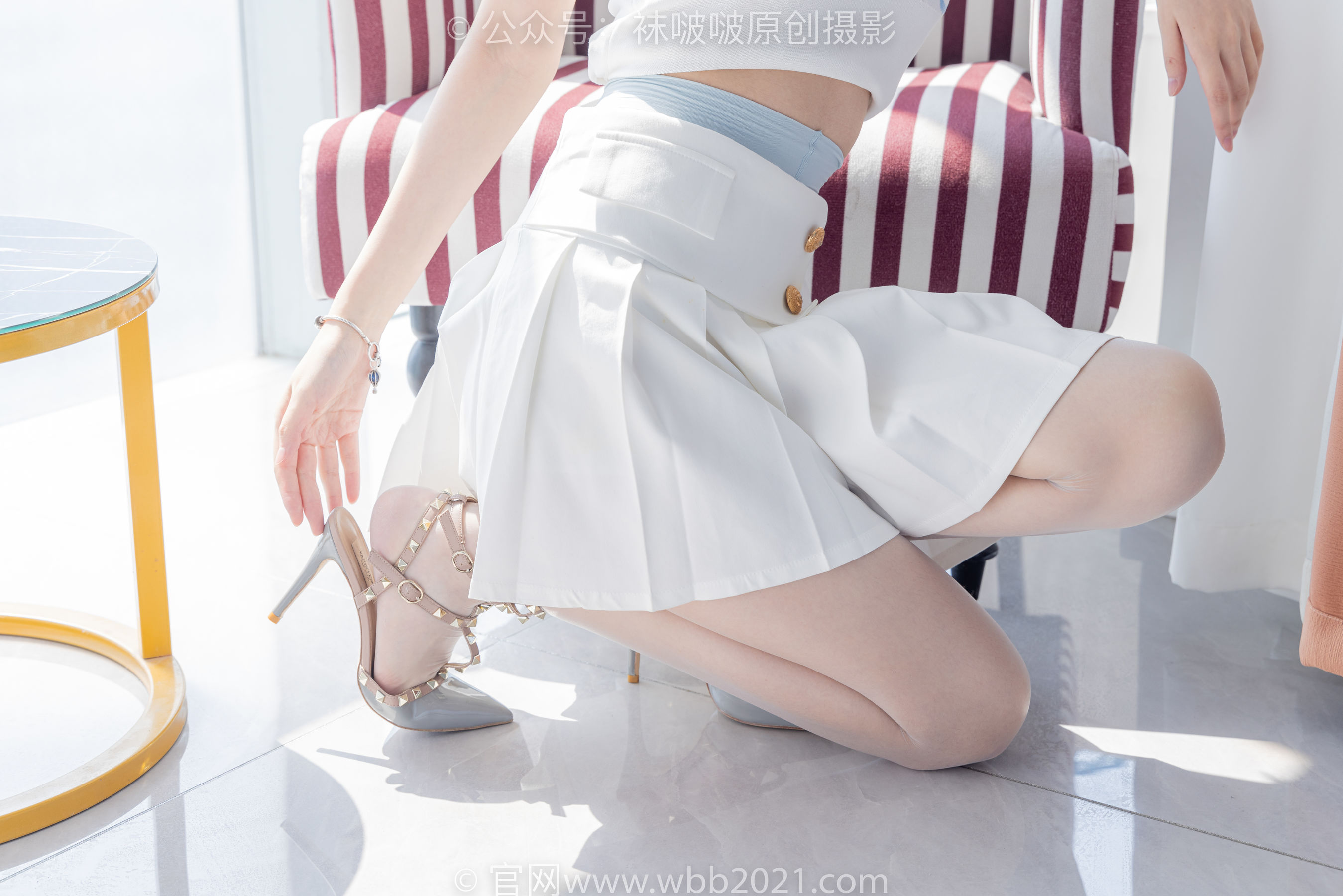 BoBoSocks袜啵啵 No.543 小甜豆 高跟鞋、油亮淡蓝丝、腰丝/(150P)