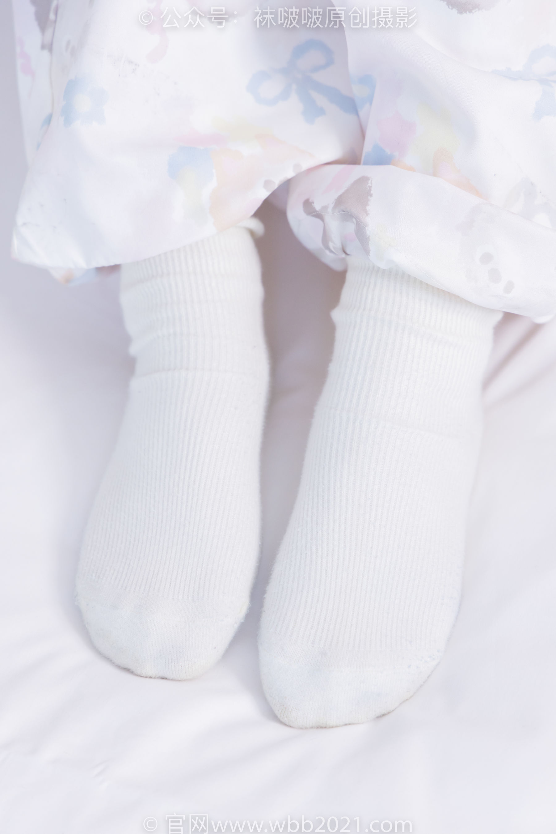 BoBoSocks袜啵啵 No.550 甜甜圈 - 板鞋自然穿脏白棉袜/(148P)