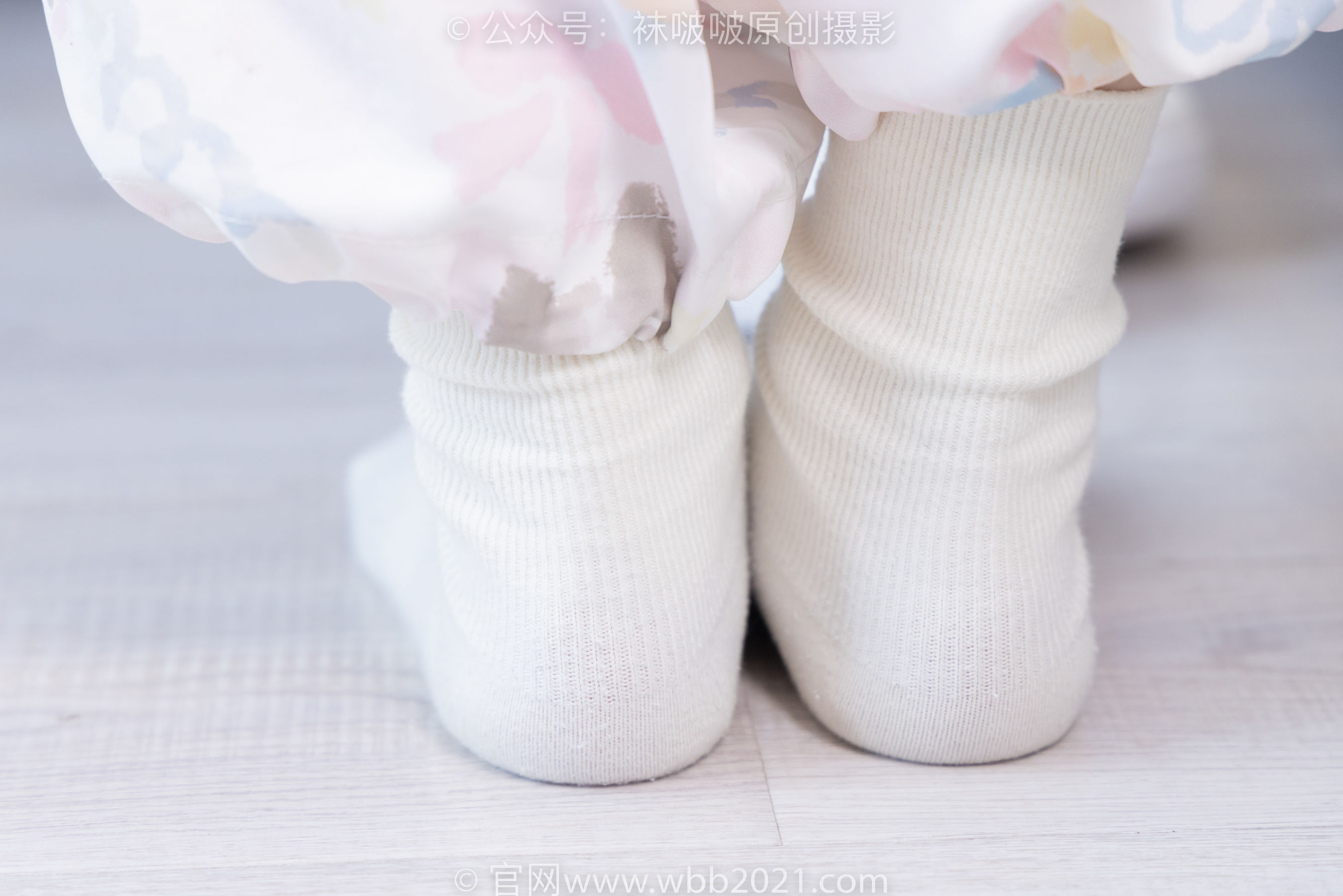 BoBoSocks袜啵啵 No.550 甜甜圈 - 板鞋自然穿脏白棉袜/(148P)