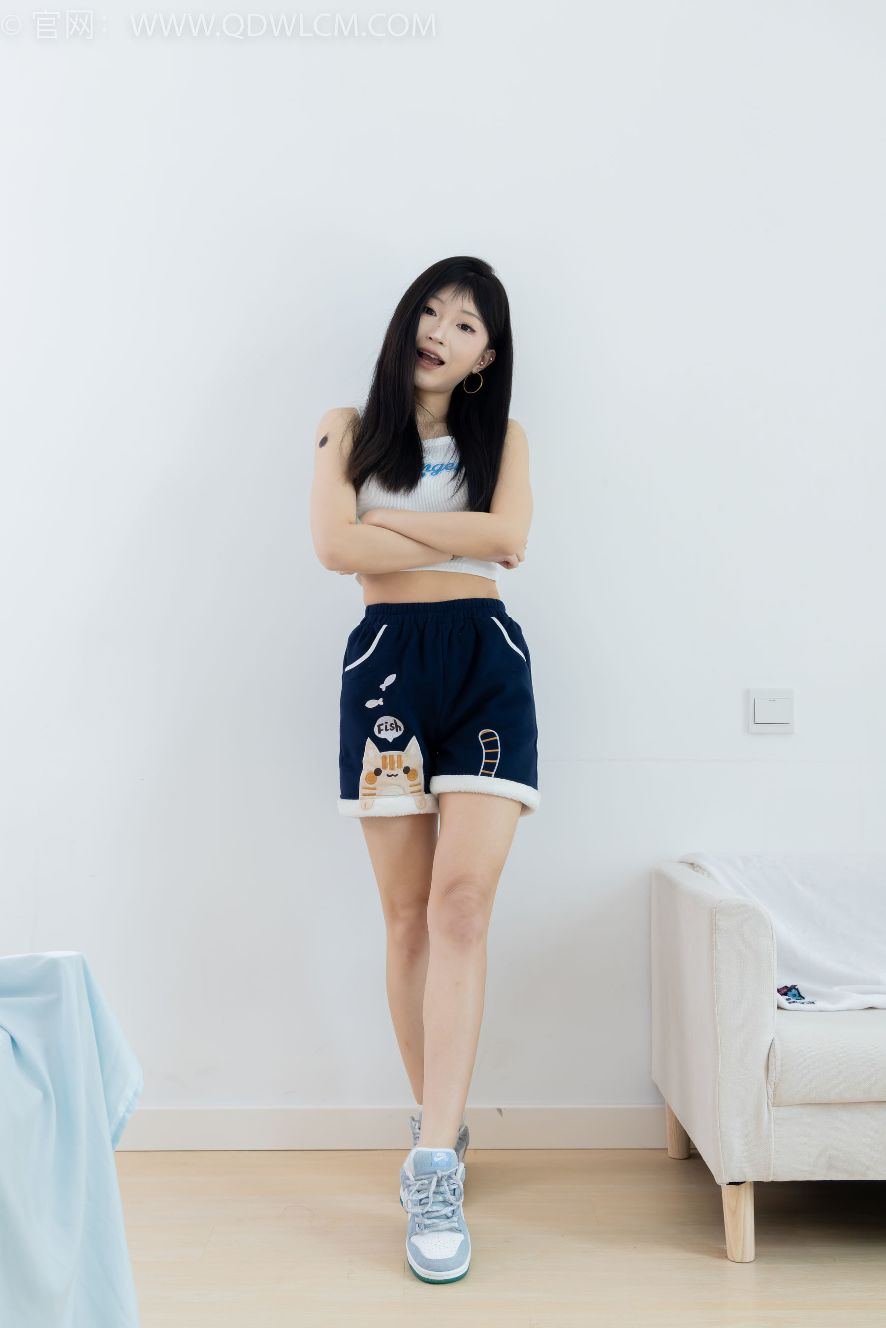 物恋传媒 No.2341 嘟嘟 - 板鞋、白棉袜、裸足、裸足涂精油/(190P)