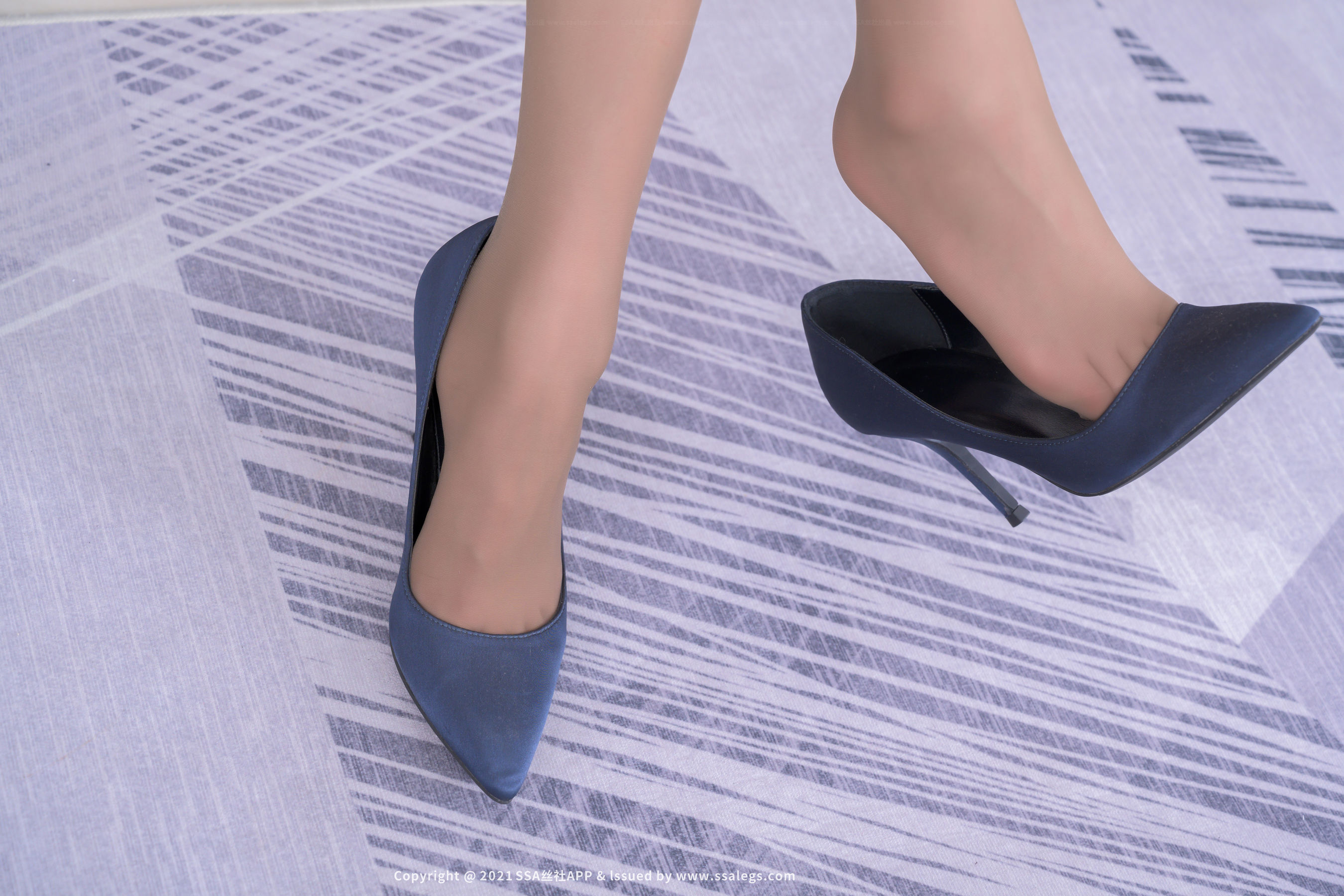 [SSA丝社]超清写真 No.804 模特 素素 的SK咖啡色丝袜（上）/(118P)