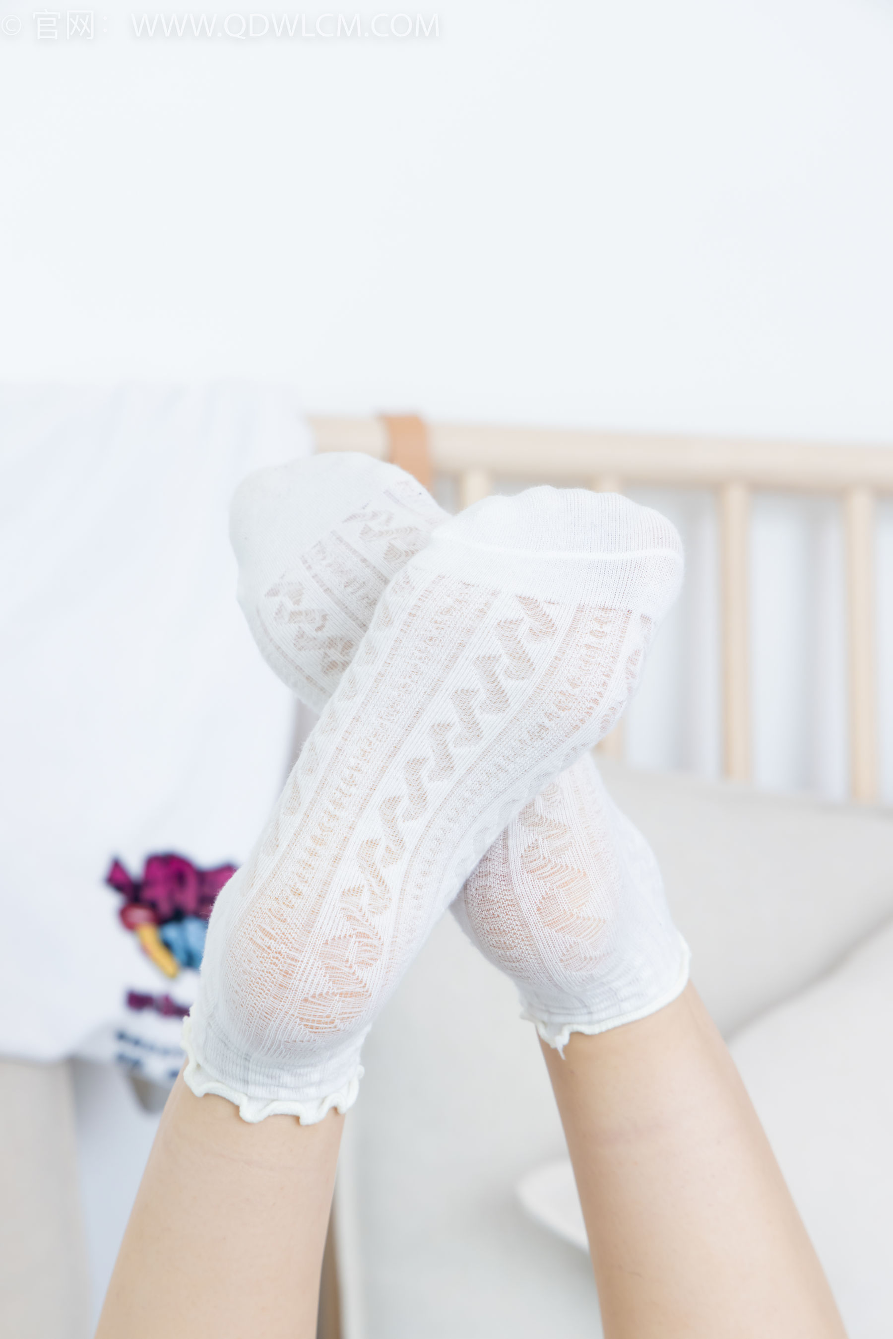 物恋传媒 No.2341 嘟嘟 - 板鞋、白棉袜、裸足、裸足涂精油/(190P)