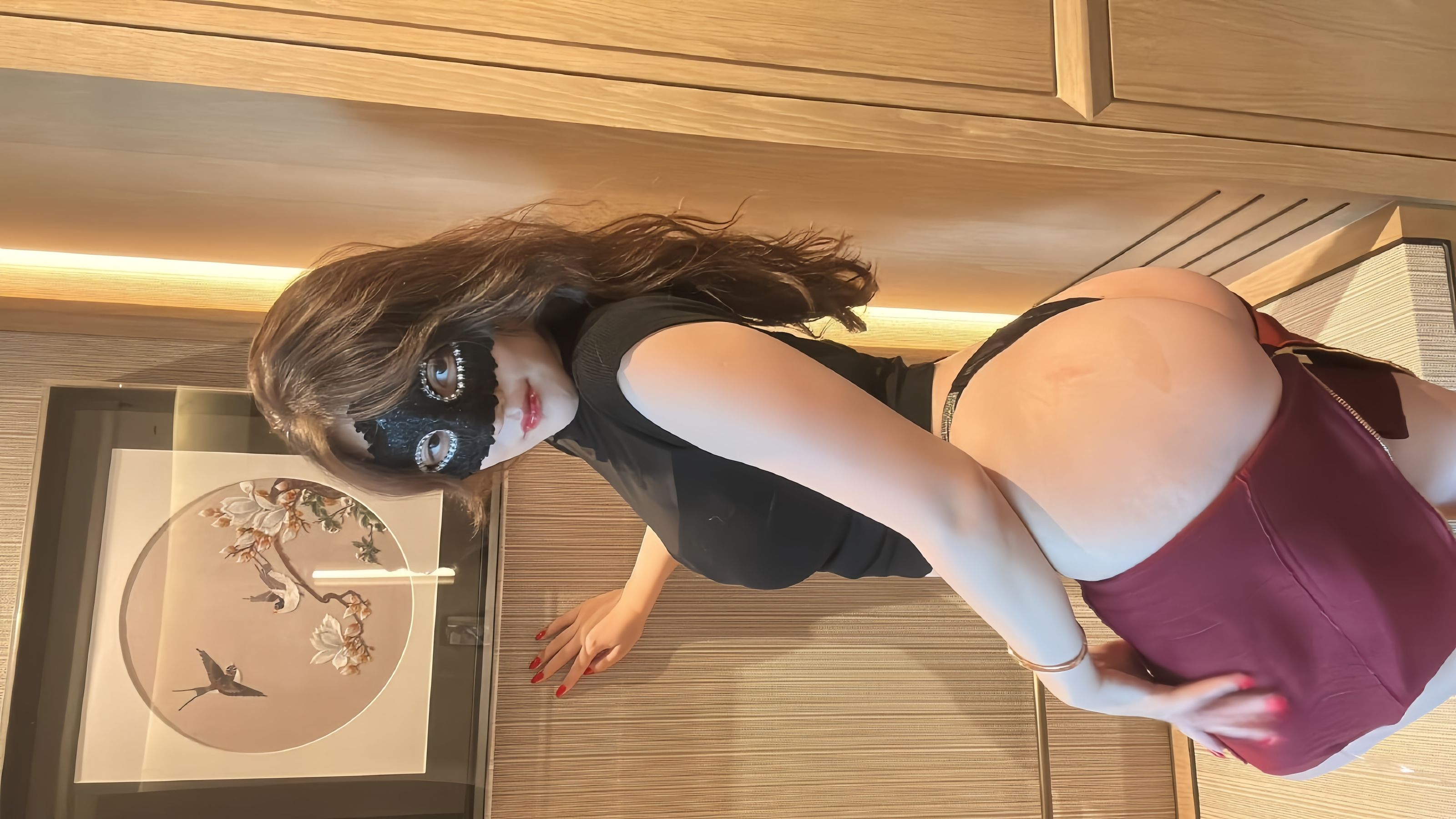 可可西yyy - 蒙面女侠红色包臀裙/(48P)