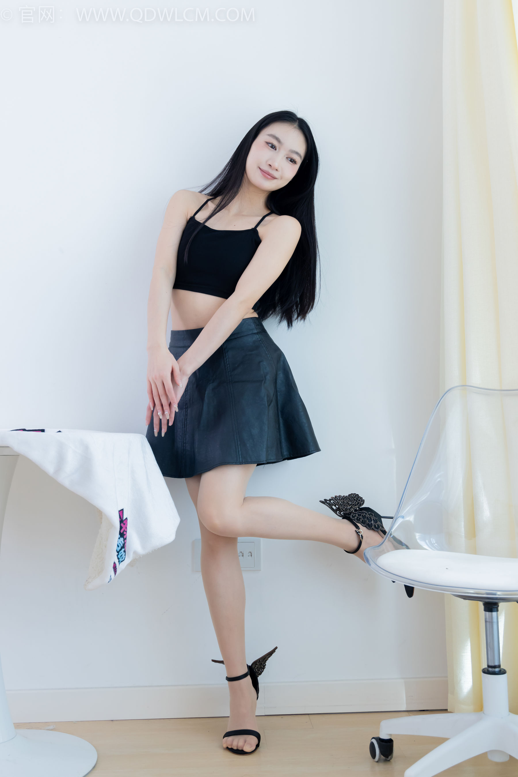 物恋传媒 No.2342 小影 - 高跟鞋、薄肉丝/(155P)