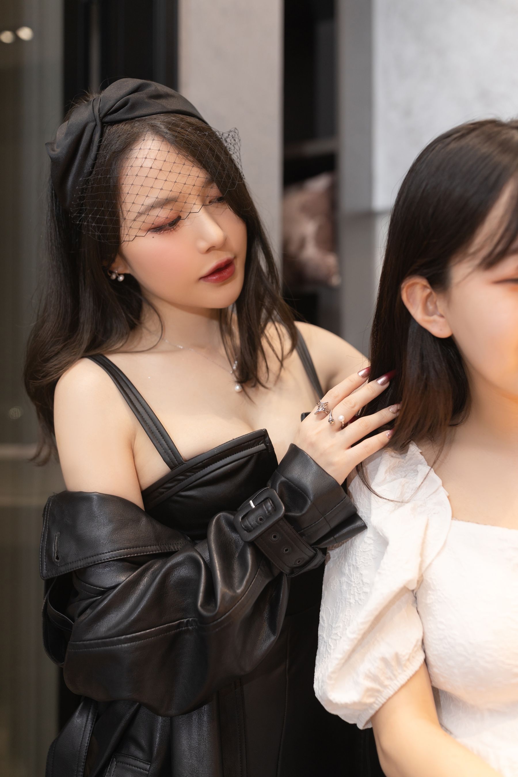 鱼子酱 - 妻子们的聚会/(89P)