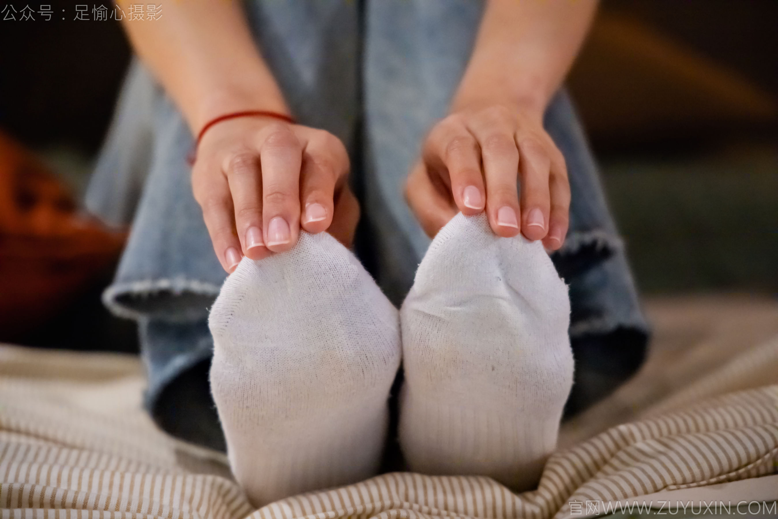 足愉心 No.012 奶芙 （搭配：碎花衬衫、牛仔长裤、运动鞋、白色棉袜、裸足）/(110P)