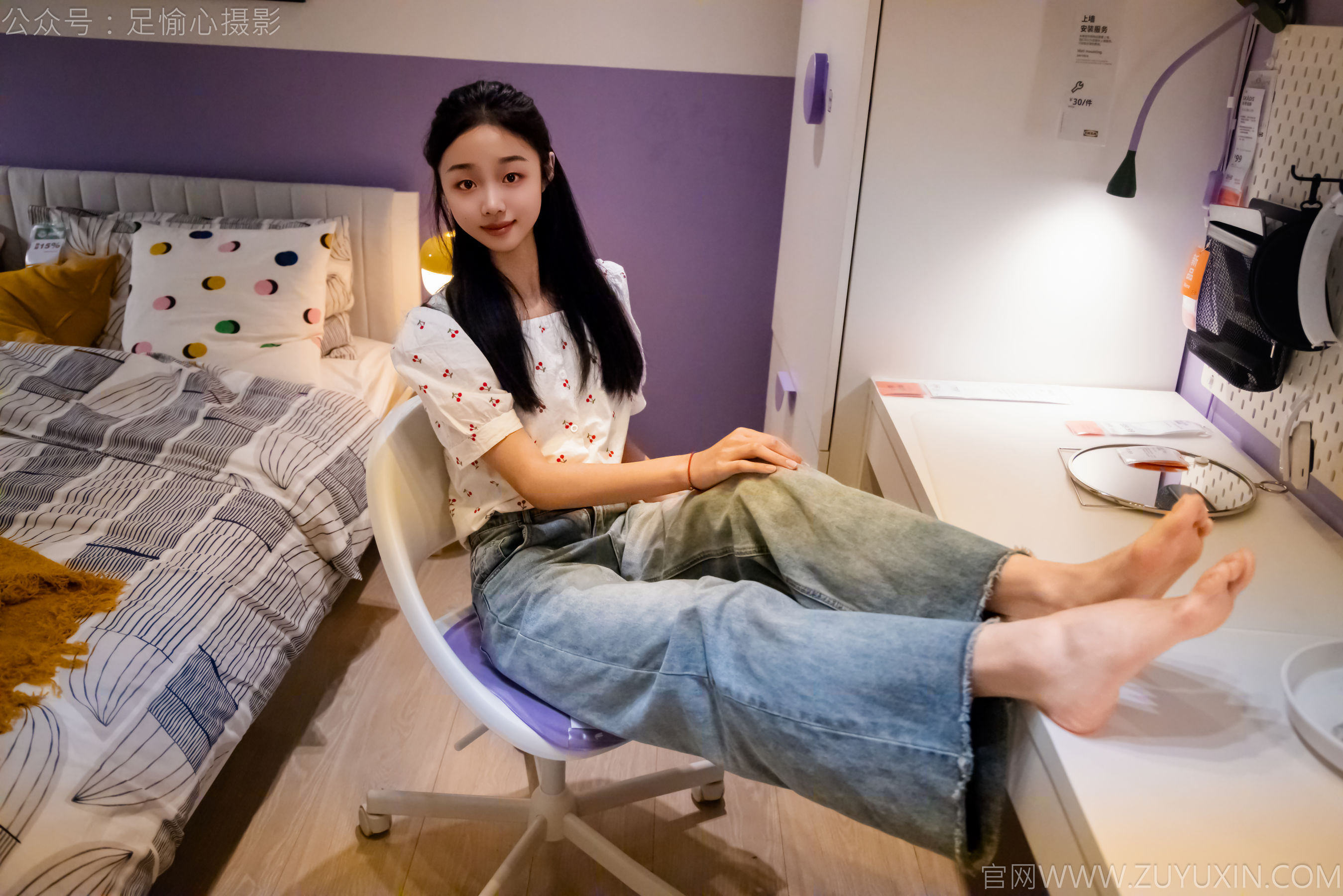 足愉心 No.012 奶芙 （搭配：碎花衬衫、牛仔长裤、运动鞋、白色棉袜、裸足）/(110P)