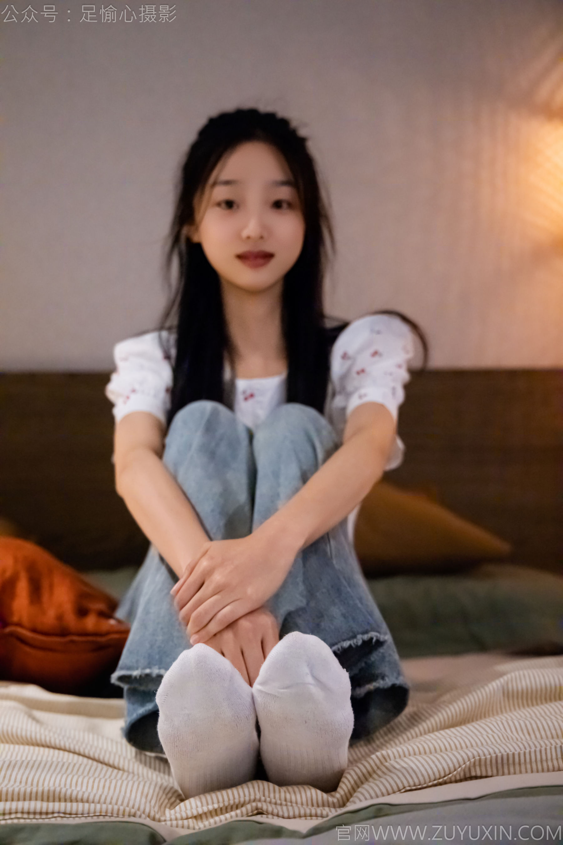 足愉心 No.012 奶芙 （搭配：碎花衬衫、牛仔长裤、运动鞋、白色棉袜、裸足）/(110P)