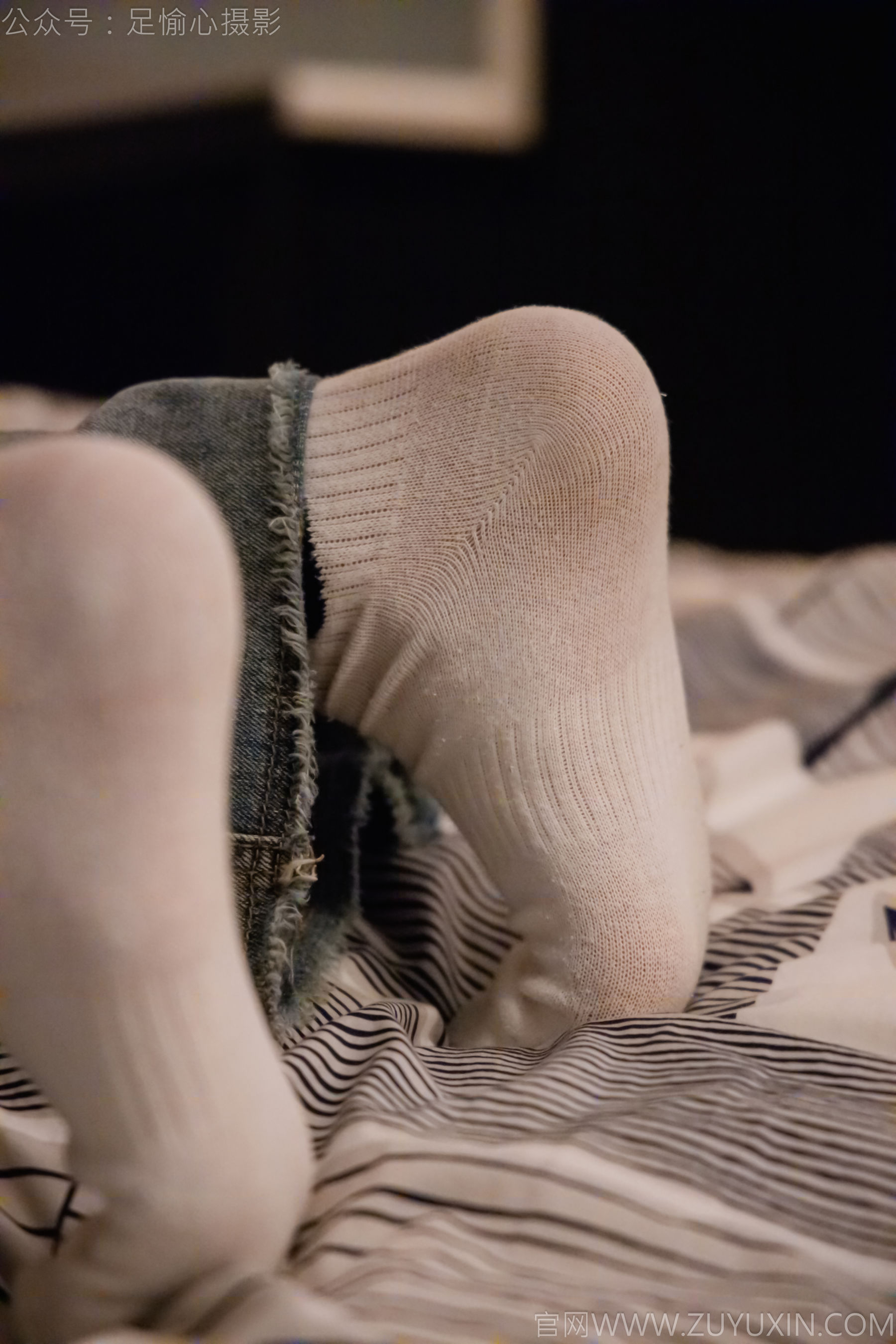 足愉心 No.012 奶芙 （搭配：碎花衬衫、牛仔长裤、运动鞋、白色棉袜、裸足）/(110P)