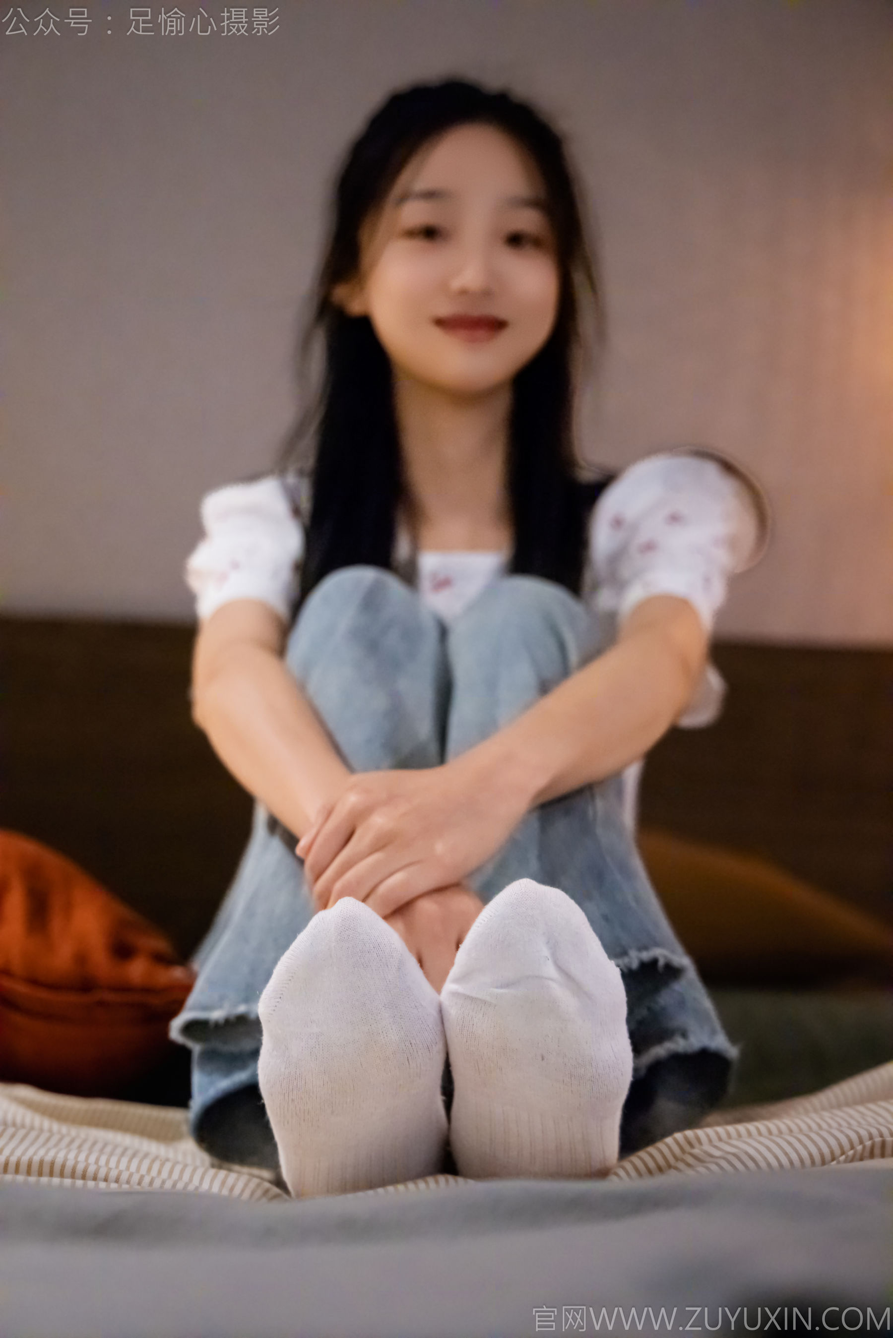 足愉心 No.012 奶芙 （搭配：碎花衬衫、牛仔长裤、运动鞋、白色棉袜、裸足）/(110P)