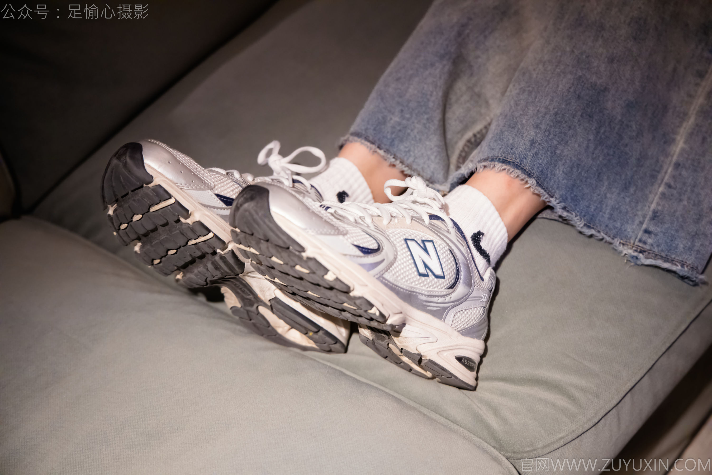 足愉心 No.012 奶芙 （搭配：碎花衬衫、牛仔长裤、运动鞋、白色棉袜、裸足）/(110P)