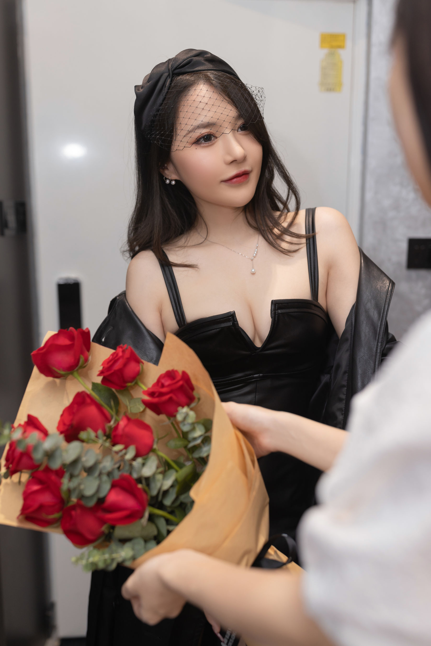 鱼子酱 - 妻子们的聚会/(89P)