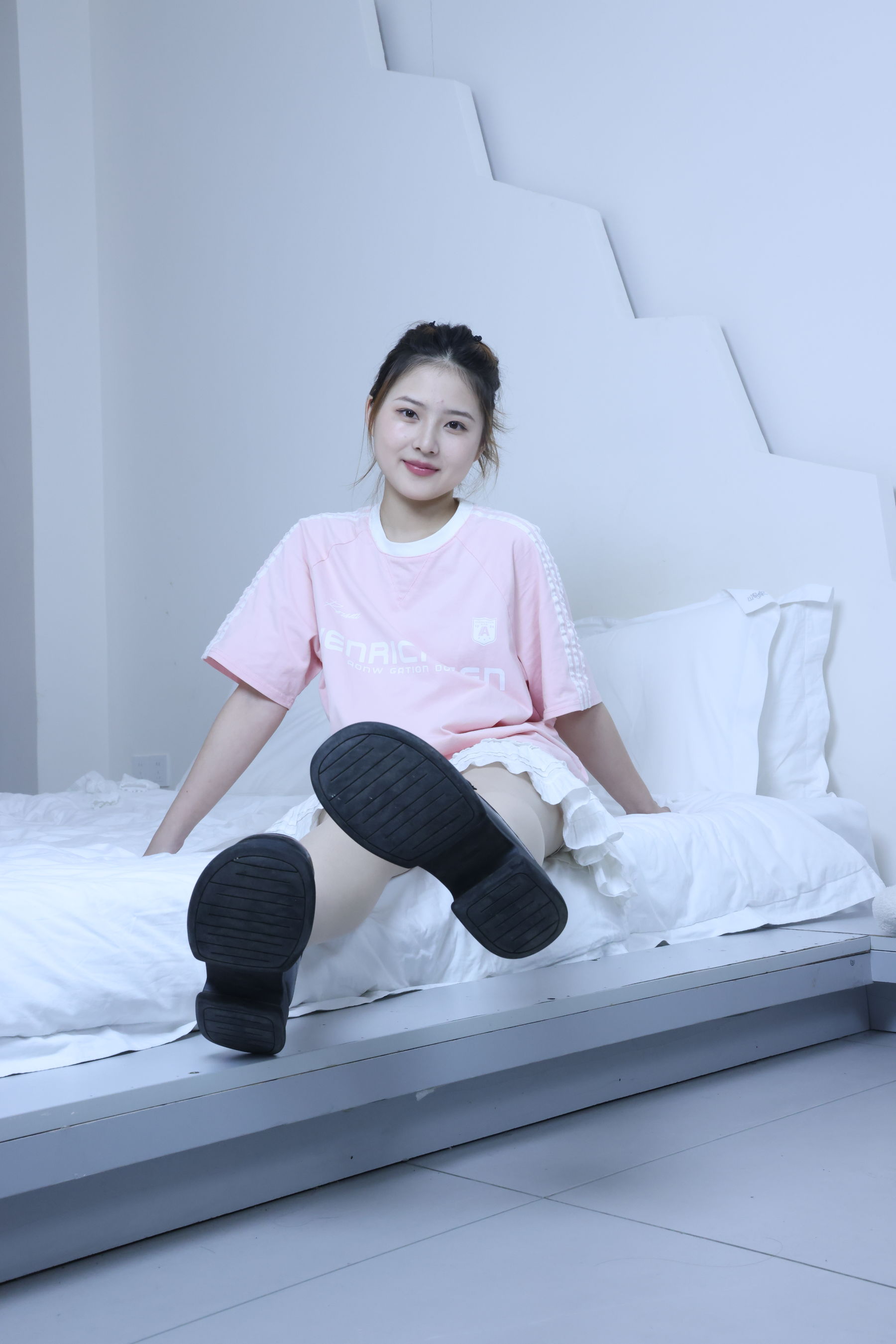 绮梦摄影 2024.09.05 No.017 露露 珍藏无修无水印版/(1150P)