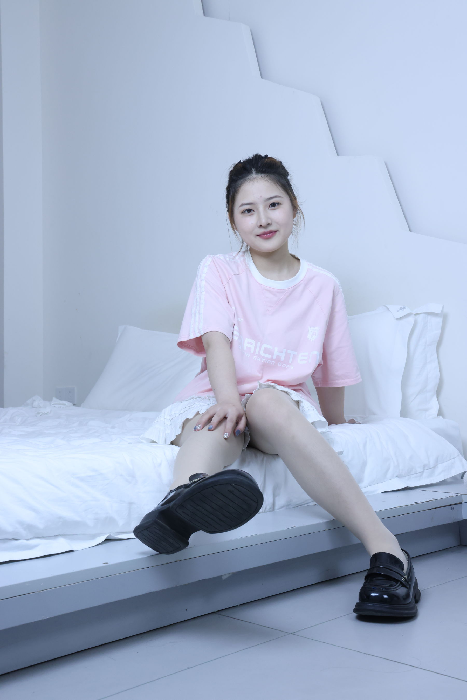 绮梦摄影 2024.09.05 No.017 露露 珍藏无修无水印版/(1150P)