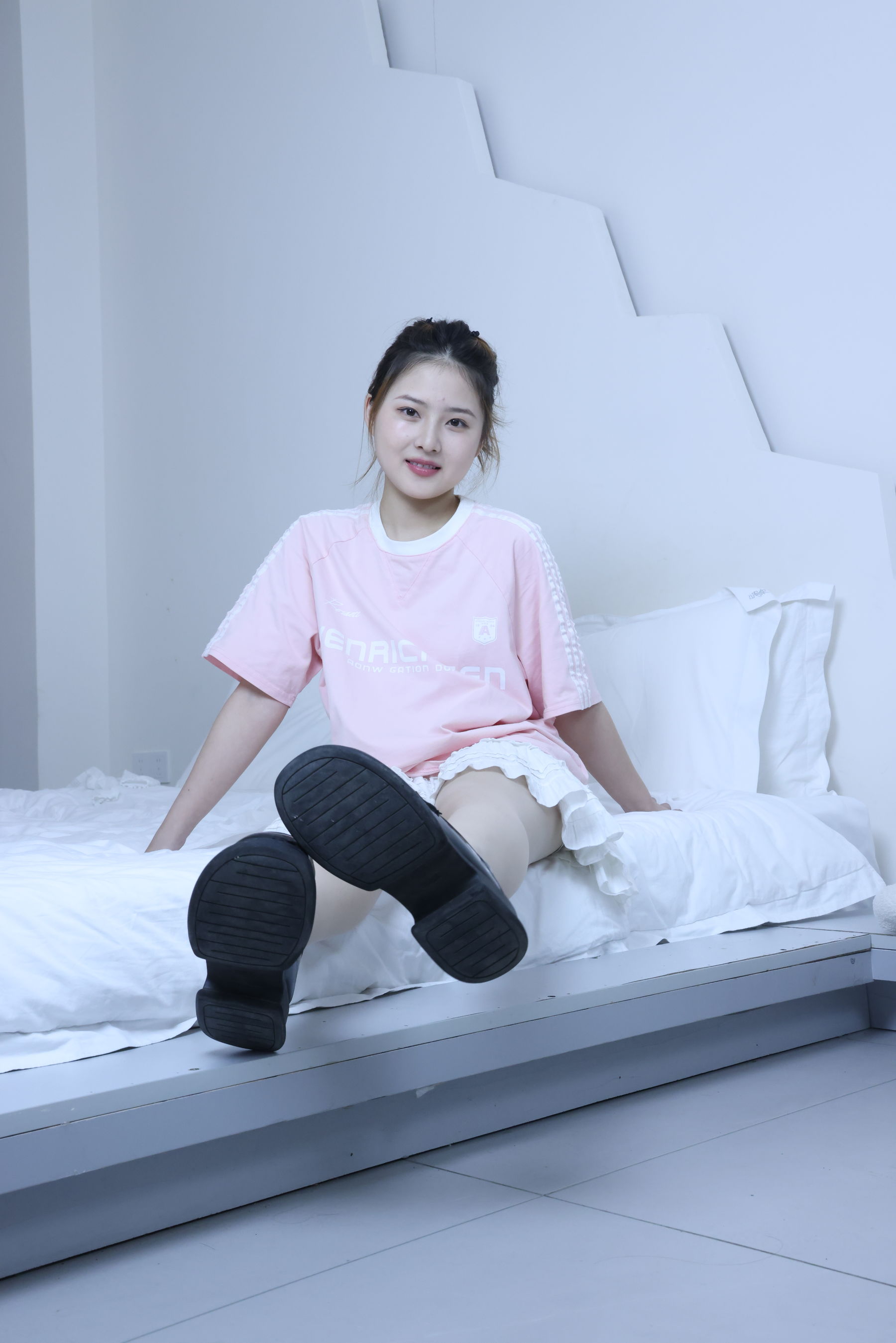 绮梦摄影 2024.09.05 No.017 露露 珍藏无修无水印版/(1150P)