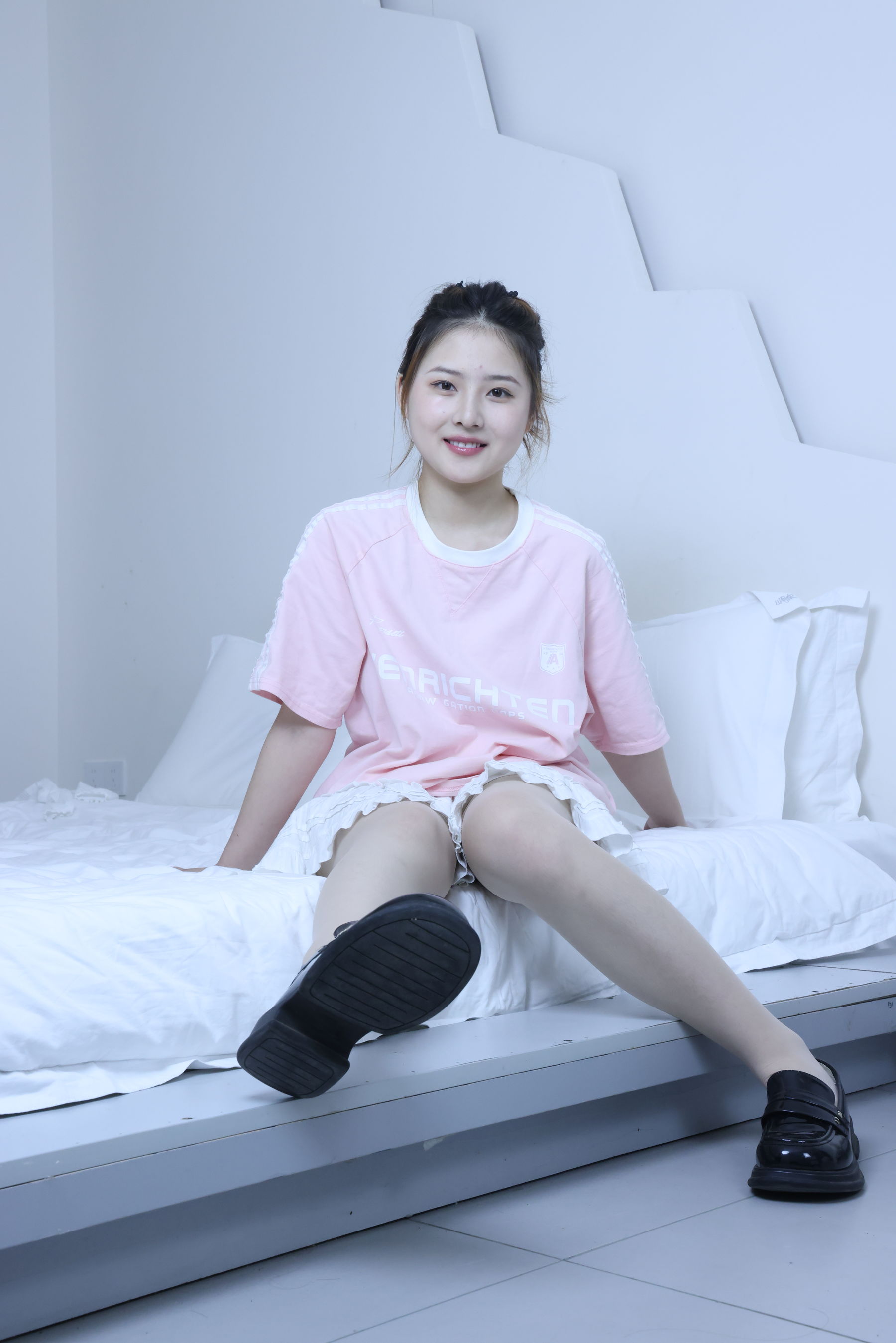 绮梦摄影 2024.09.05 No.017 露露 珍藏无修无水印版/(1150P)