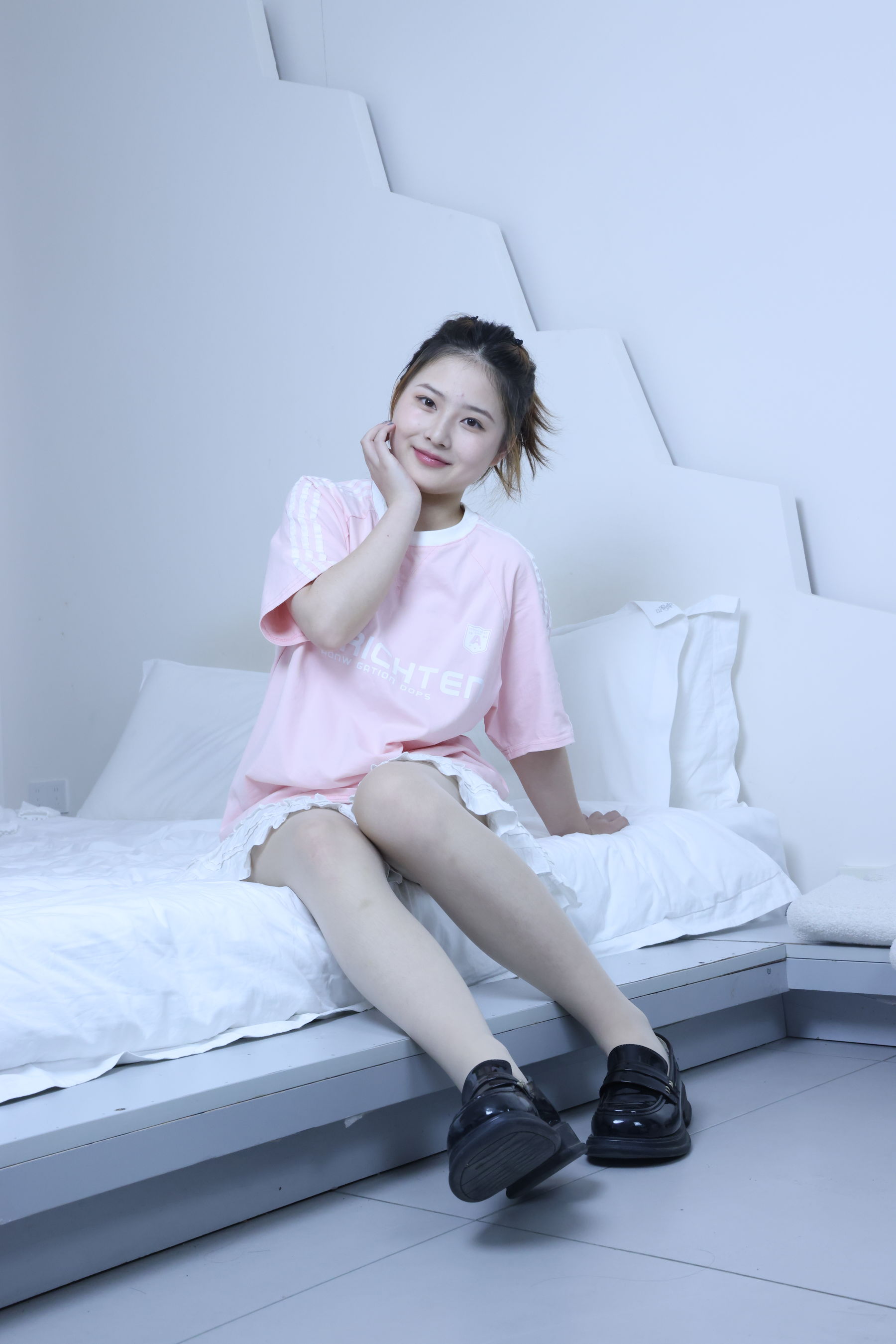 绮梦摄影 2024.09.05 No.017 露露 珍藏无修无水印版/(1150P)