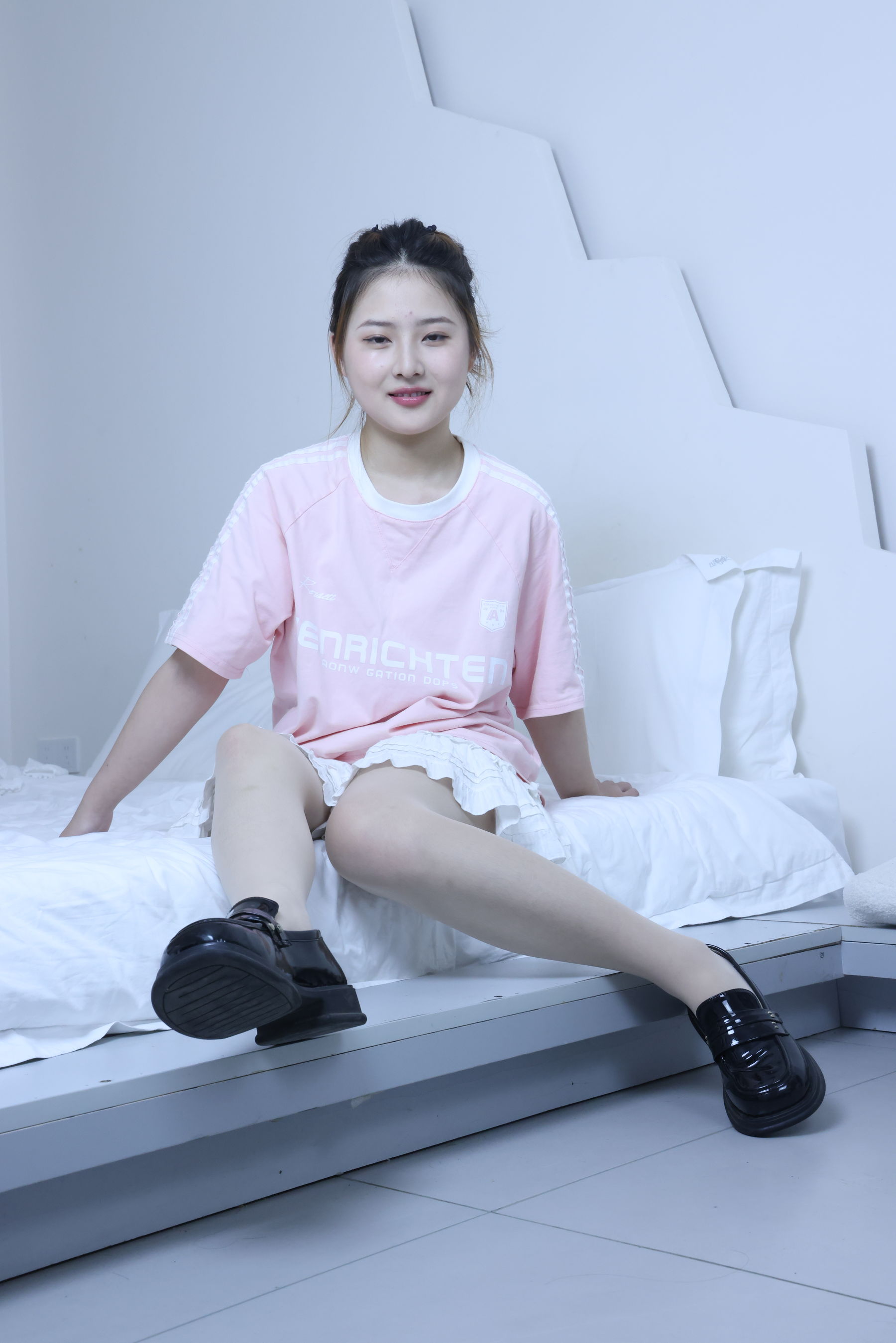 绮梦摄影 2024.09.05 No.017 露露 珍藏无修无水印版/(1150P)