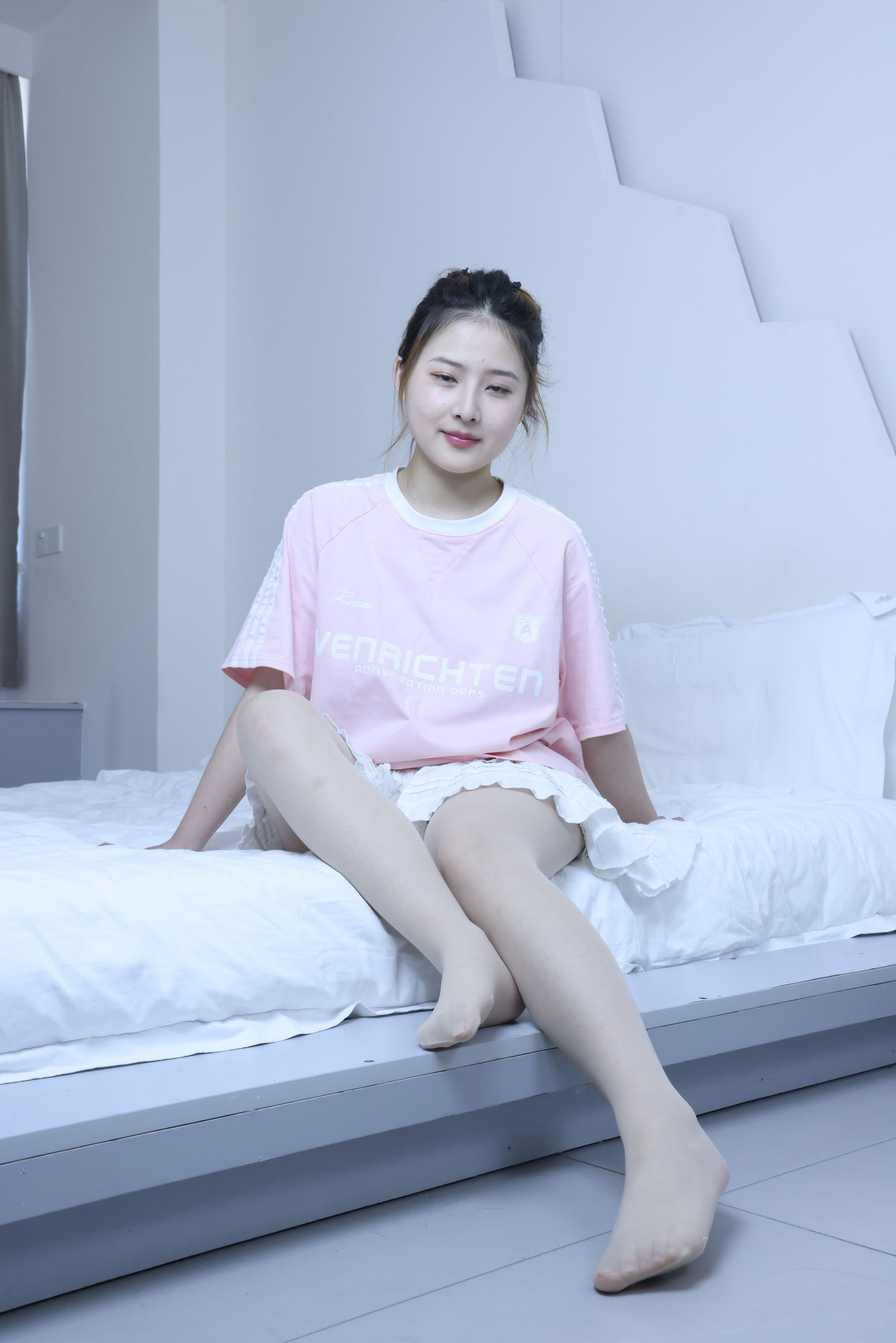 绮梦摄影 2024.09.05 No.017 露露 珍藏无修无水印版/(1150P)