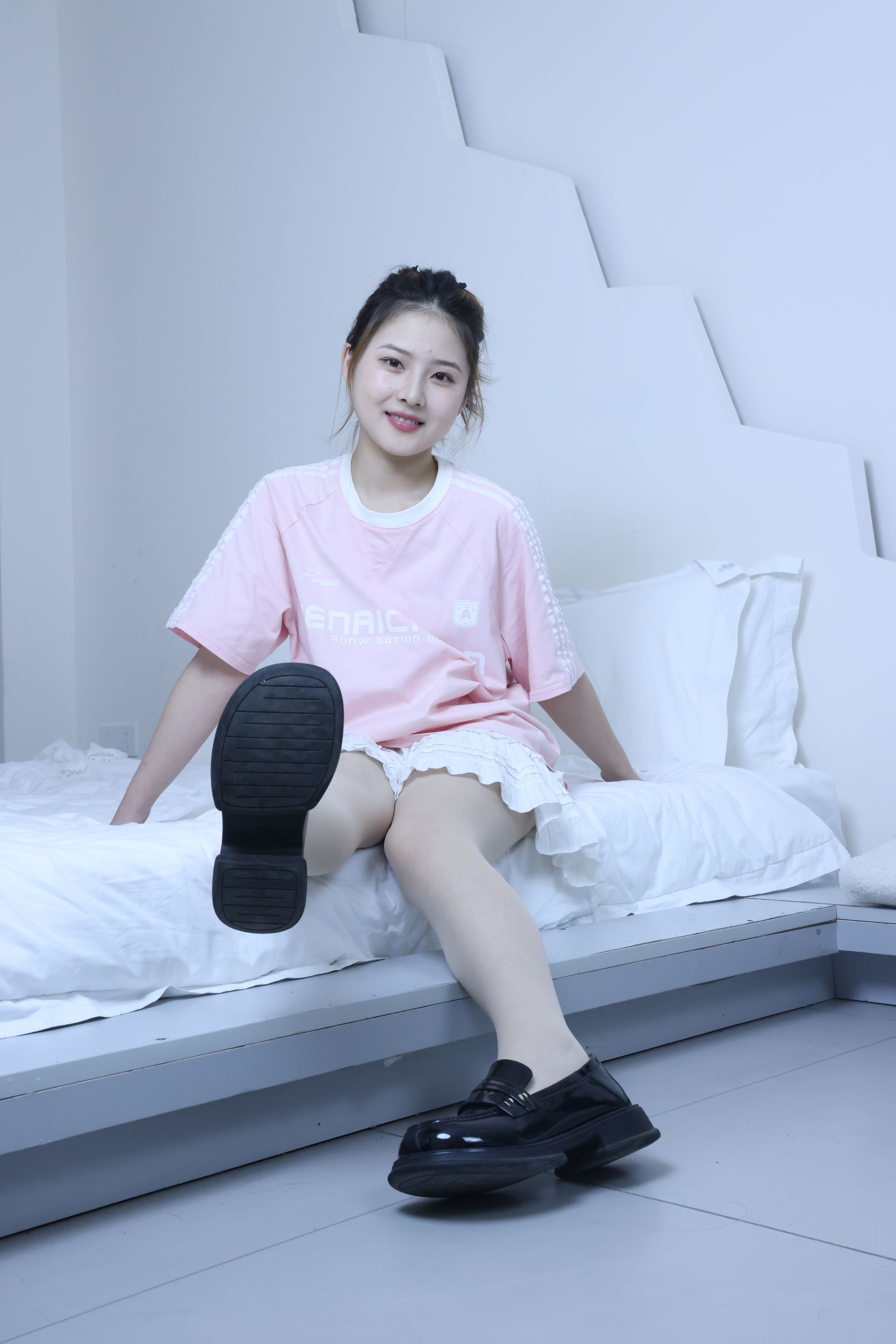 绮梦摄影 2024.09.05 No.017 露露 珍藏无修无水印版/(1150P)