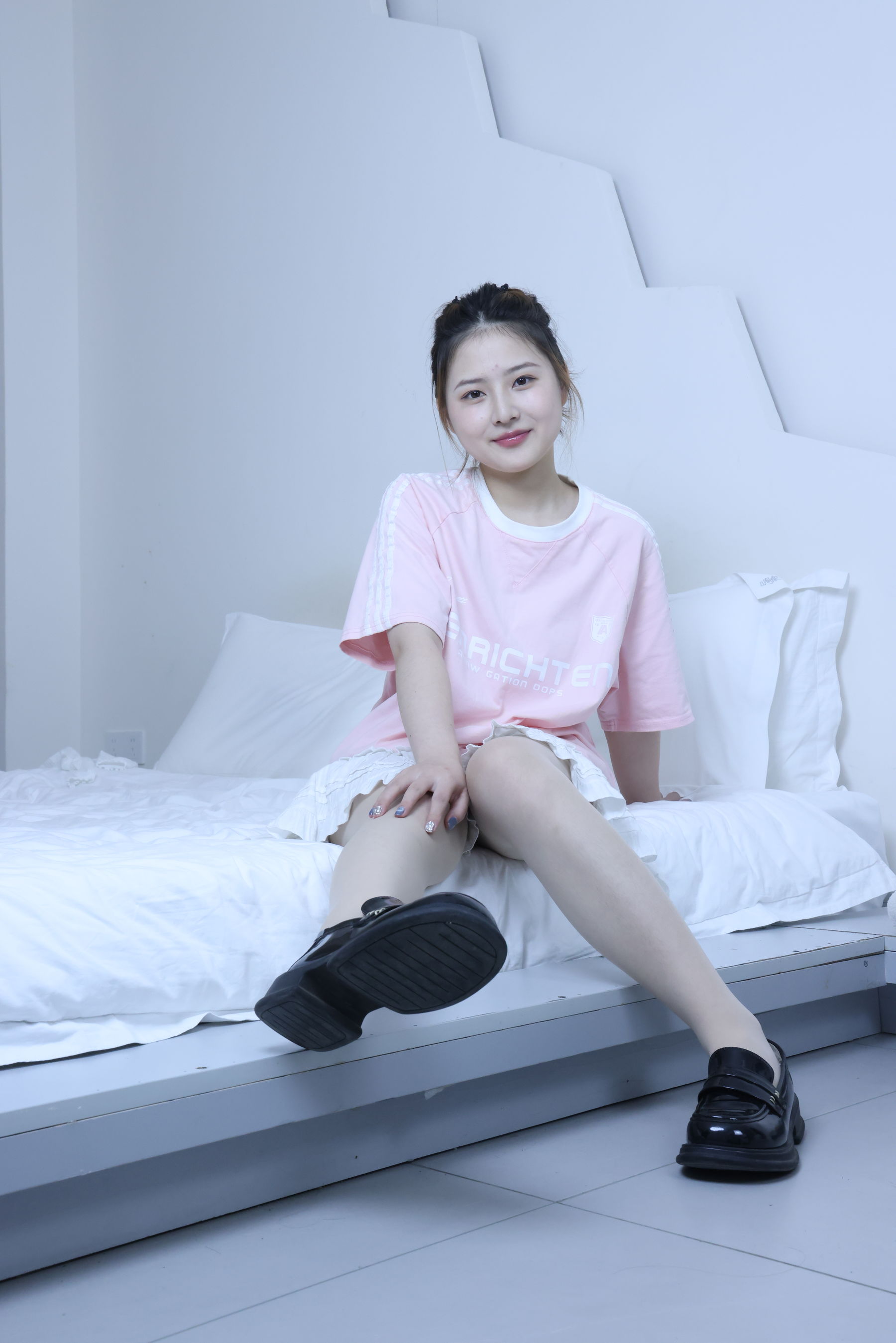 绮梦摄影 2024.09.05 No.017 露露 珍藏无修无水印版/(1150P)