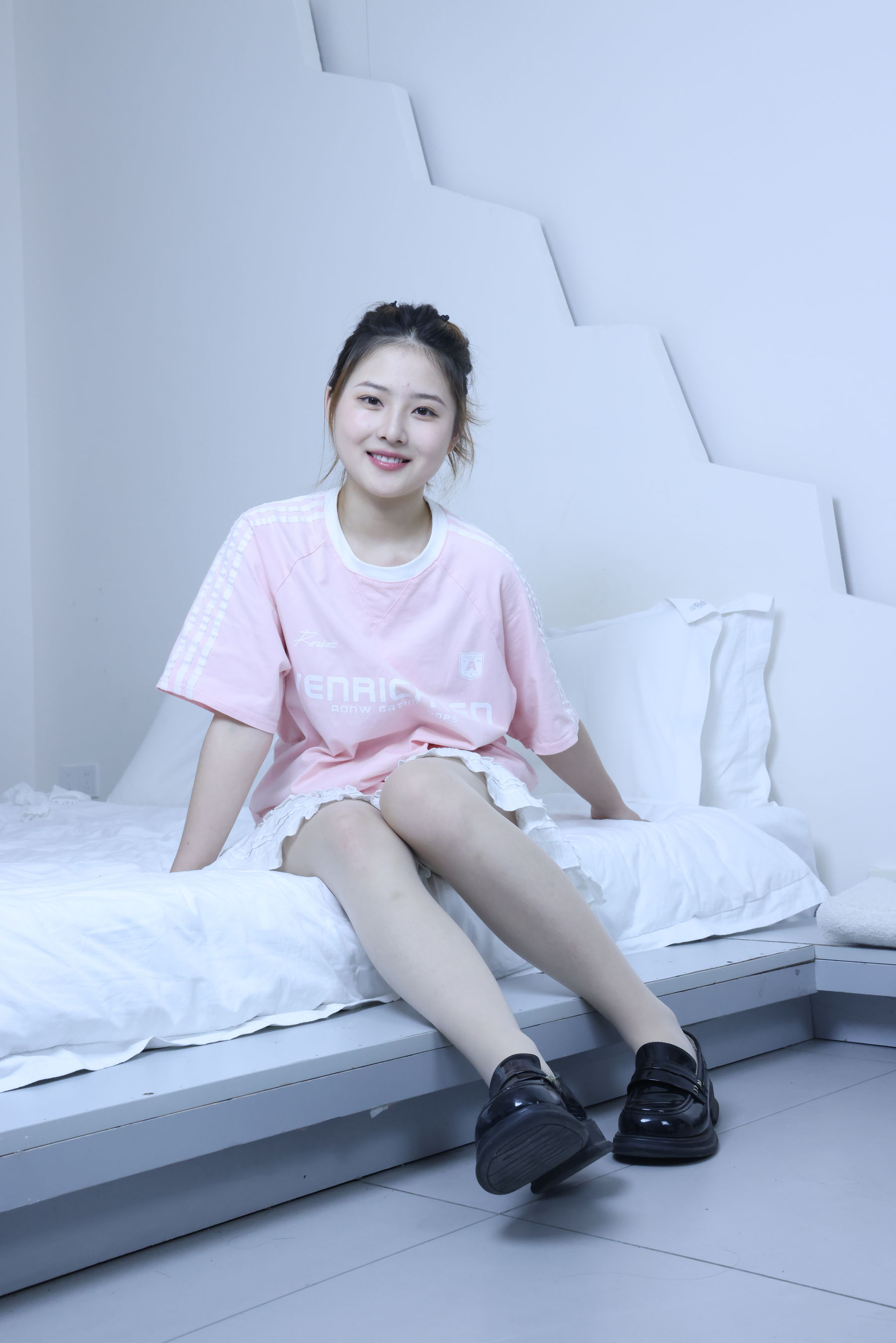 绮梦摄影 2024.09.05 No.017 露露 珍藏无修无水印版/(1150P)