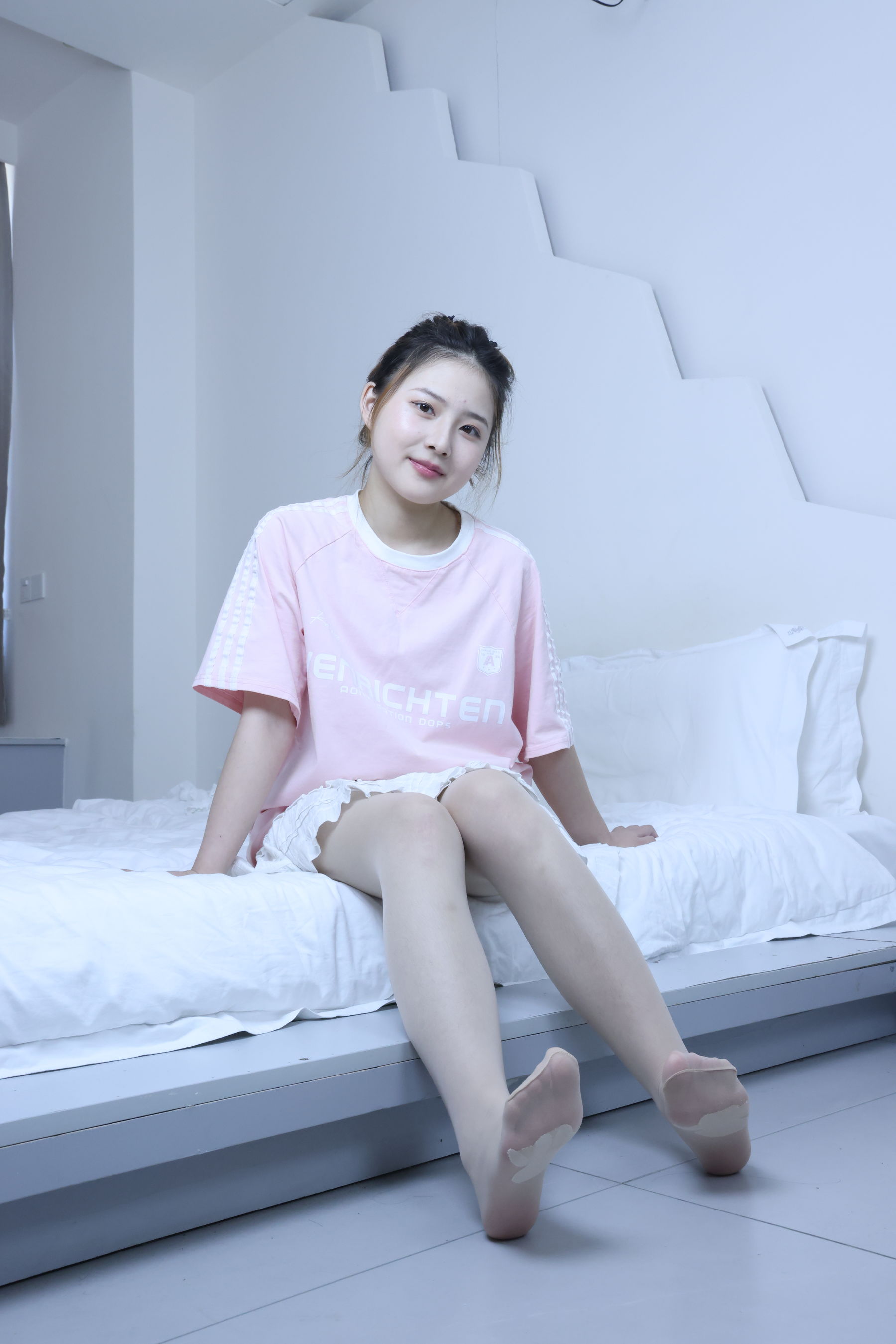 绮梦摄影 2024.09.05 No.017 露露 珍藏无修无水印版/(1150P)