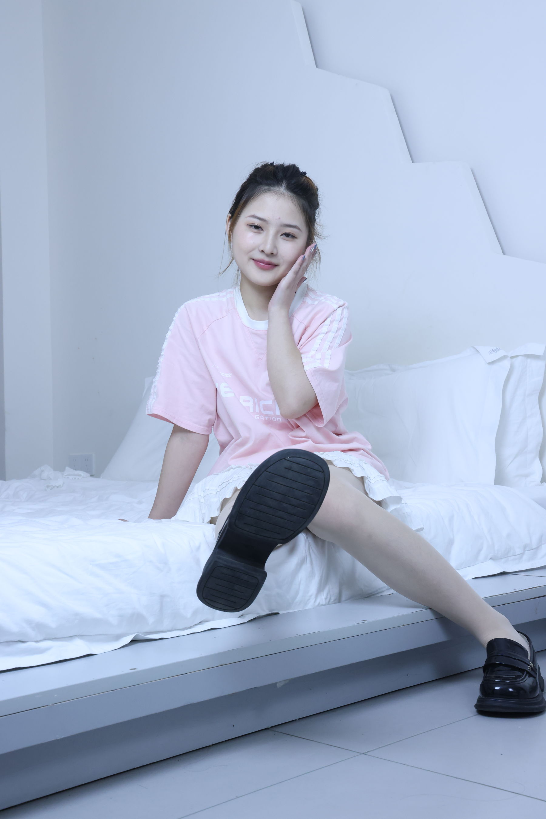 绮梦摄影 2024.09.05 No.017 露露 珍藏无修无水印版/(1150P)