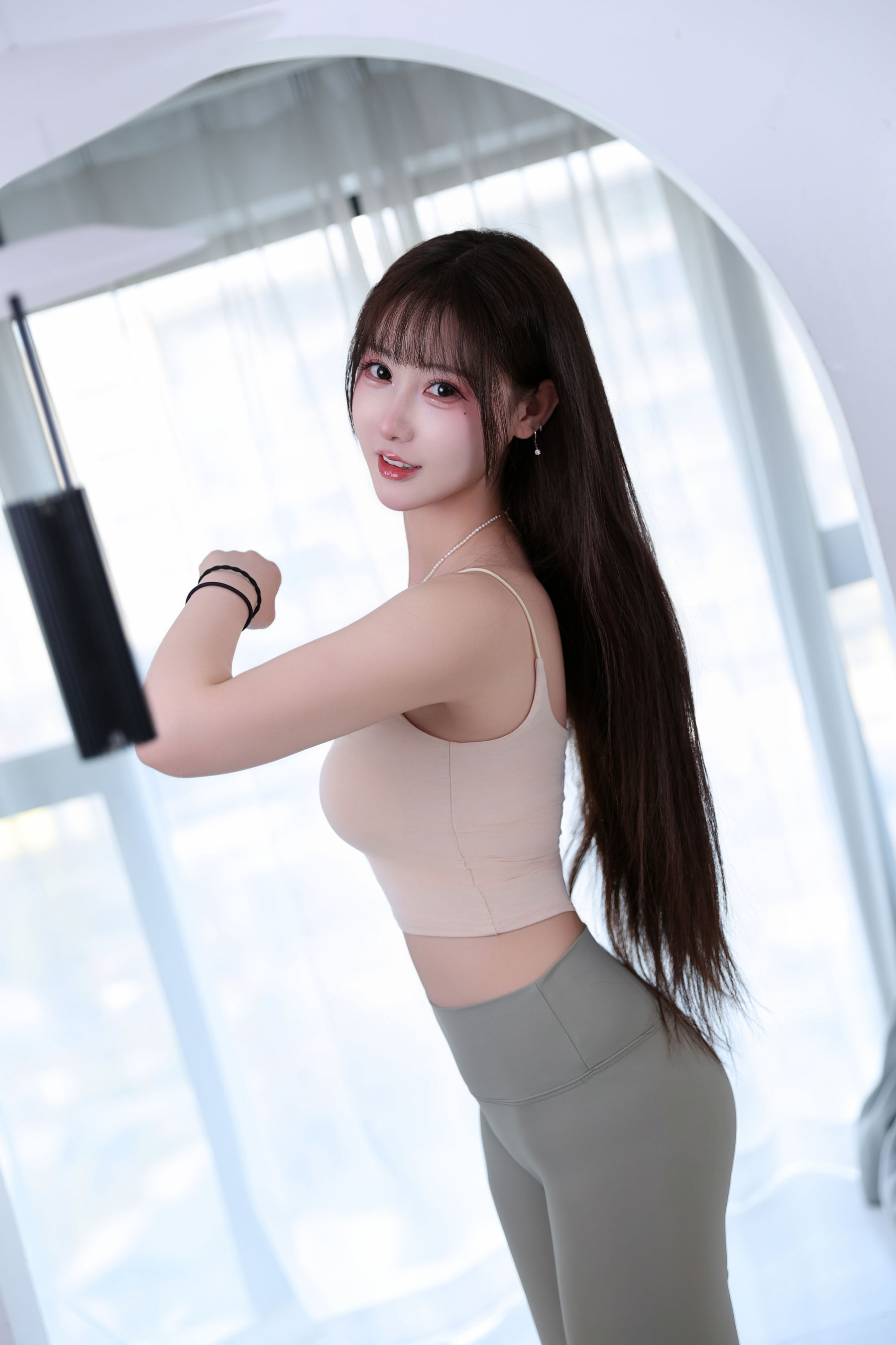 羽生三未 图集 - 瑜伽姐姐/(42P)