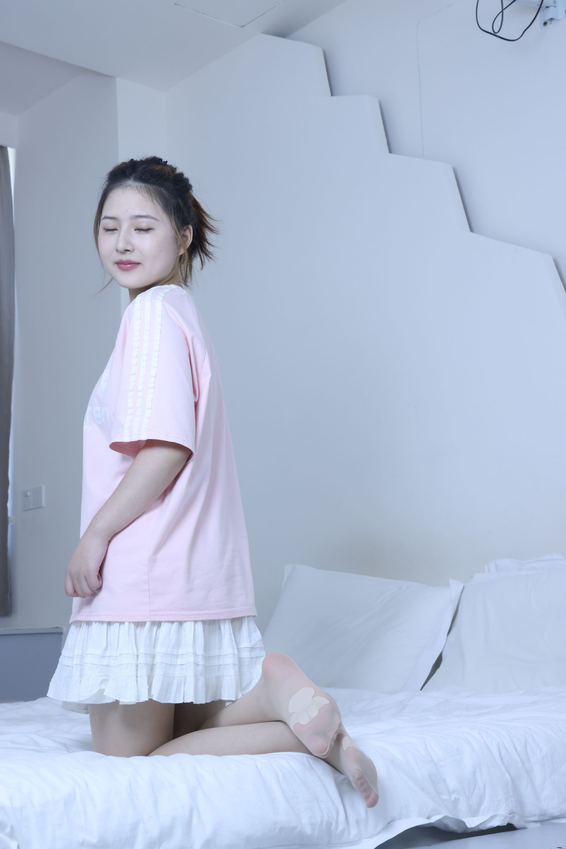 绮梦摄影 2024.09.05 No.017 露露 珍藏无修无水印版/(1150P)