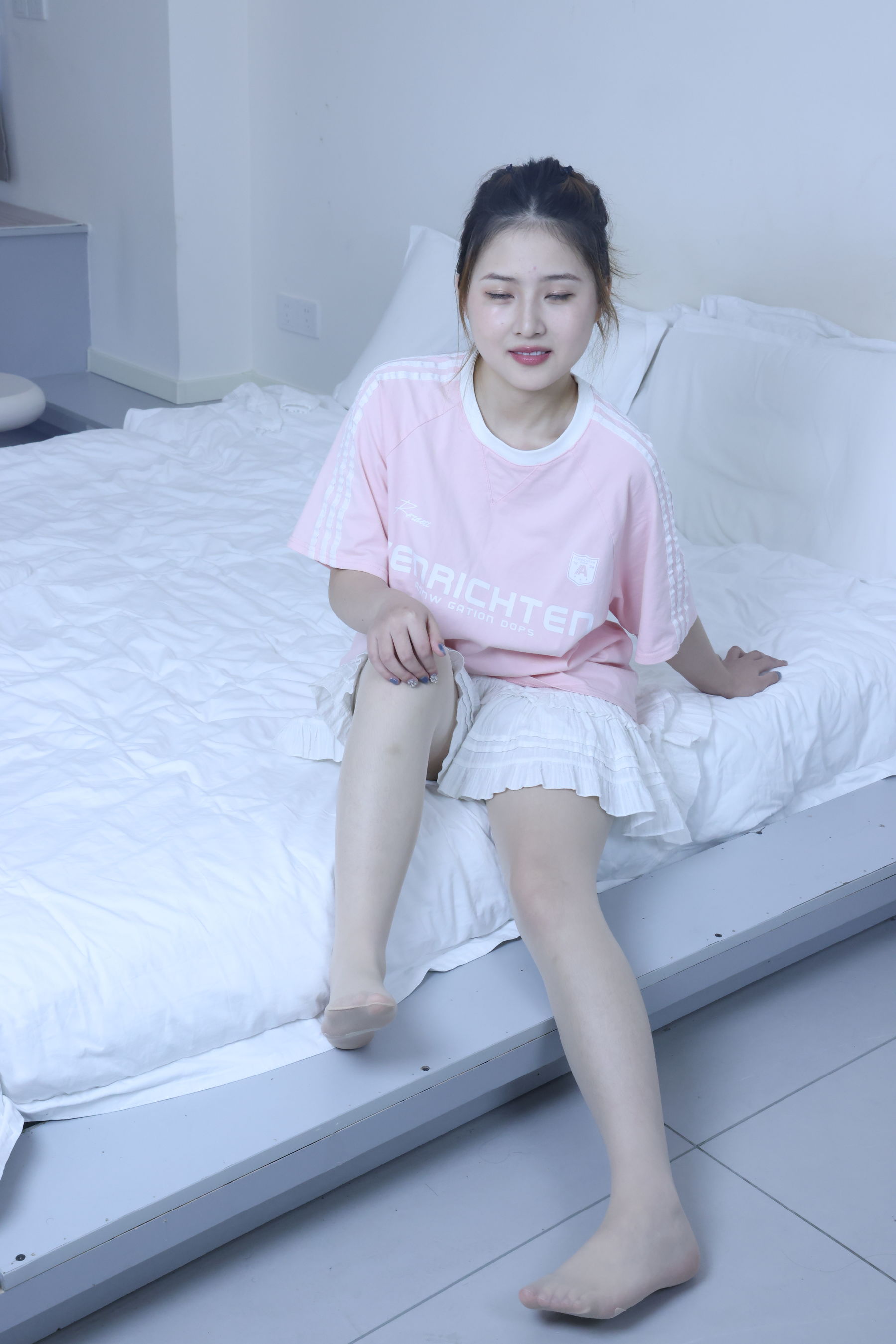 绮梦摄影 2024.09.05 No.017 露露 珍藏无修无水印版/(1150P)