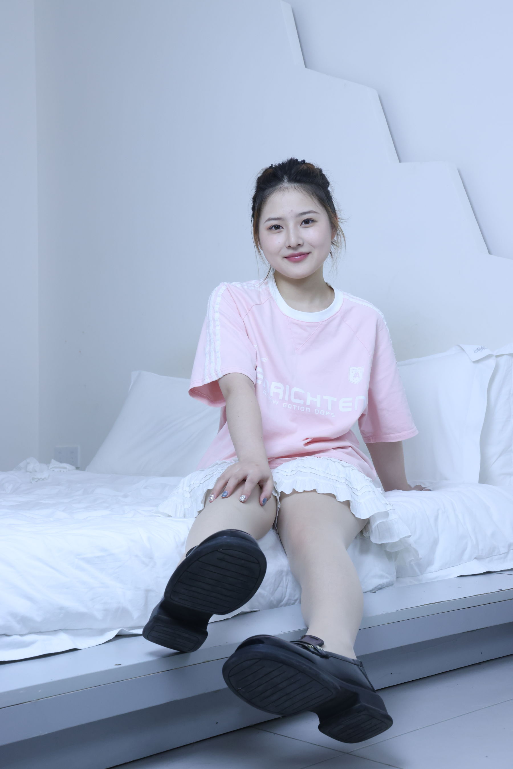 绮梦摄影 2024.09.05 No.017 露露 珍藏无修无水印版/(1150P)