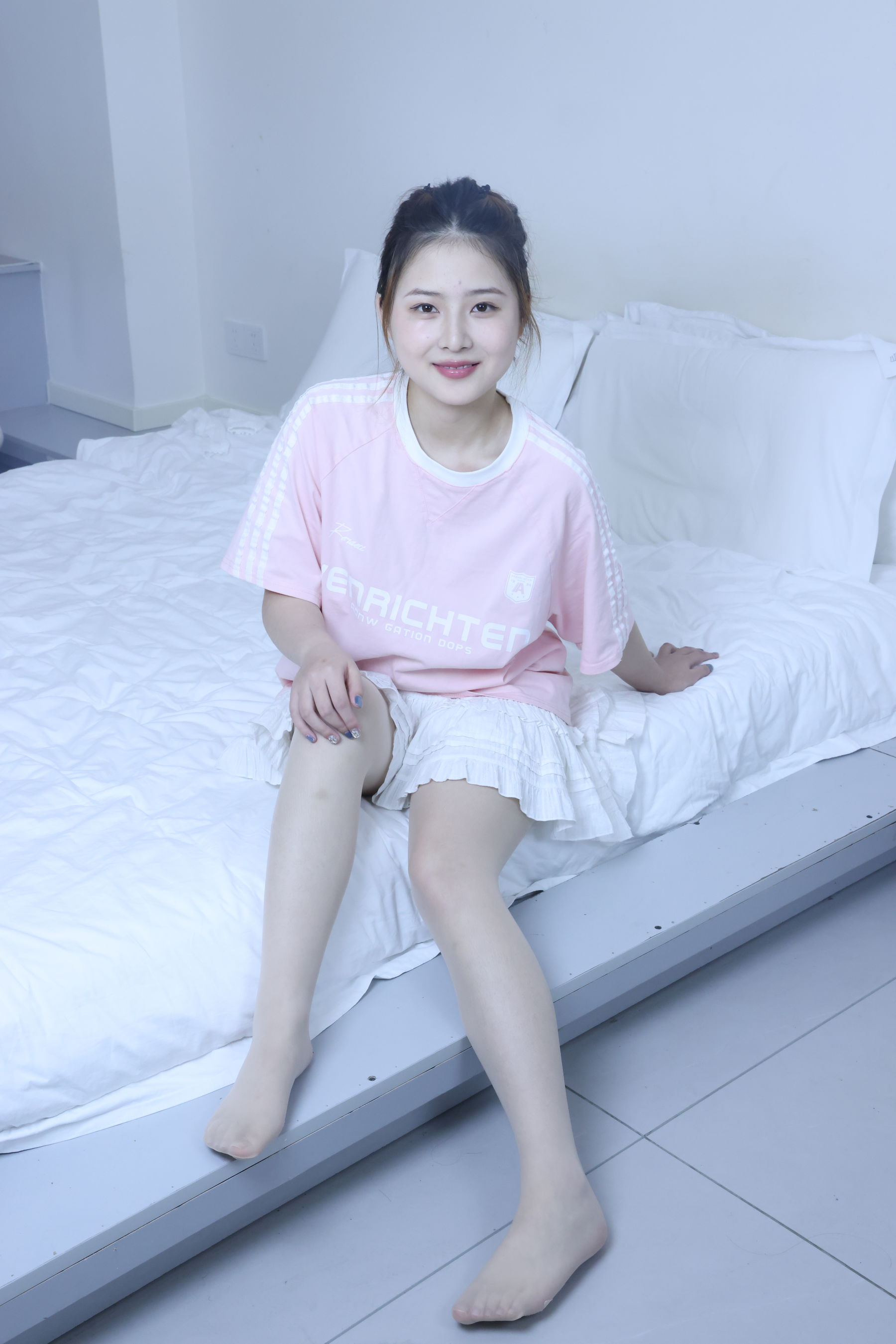 绮梦摄影 2024.09.05 No.017 露露 珍藏无修无水印版/(1150P)