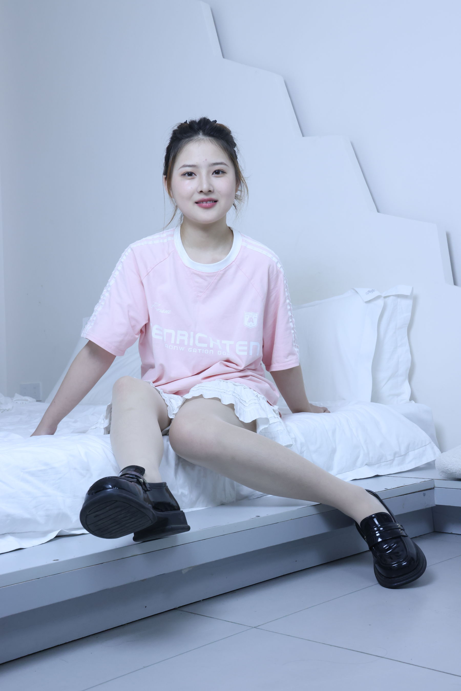 绮梦摄影 2024.09.05 No.017 露露 珍藏无修无水印版/(1150P)