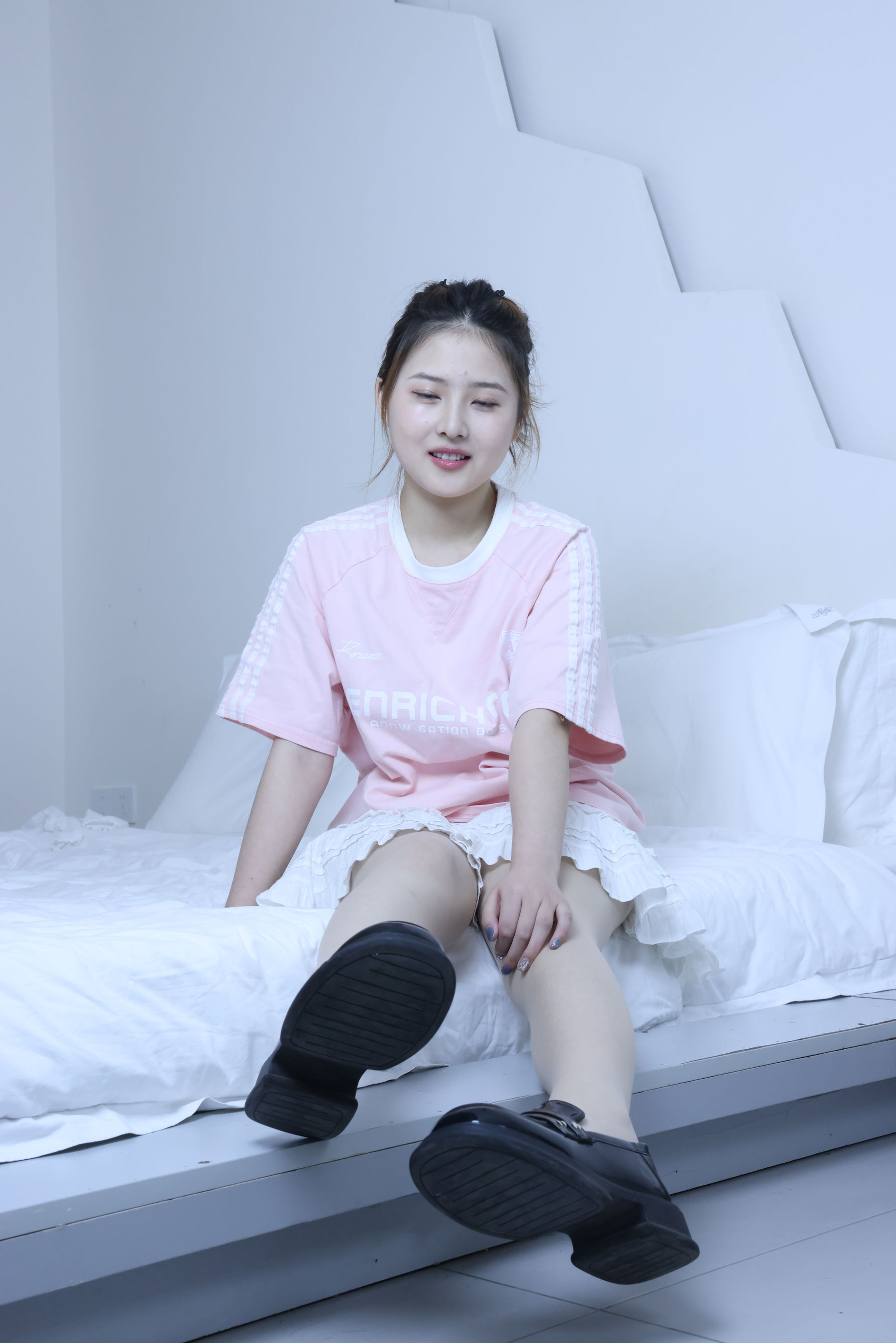 绮梦摄影 2024.09.05 No.017 露露 珍藏无修无水印版/(1150P)