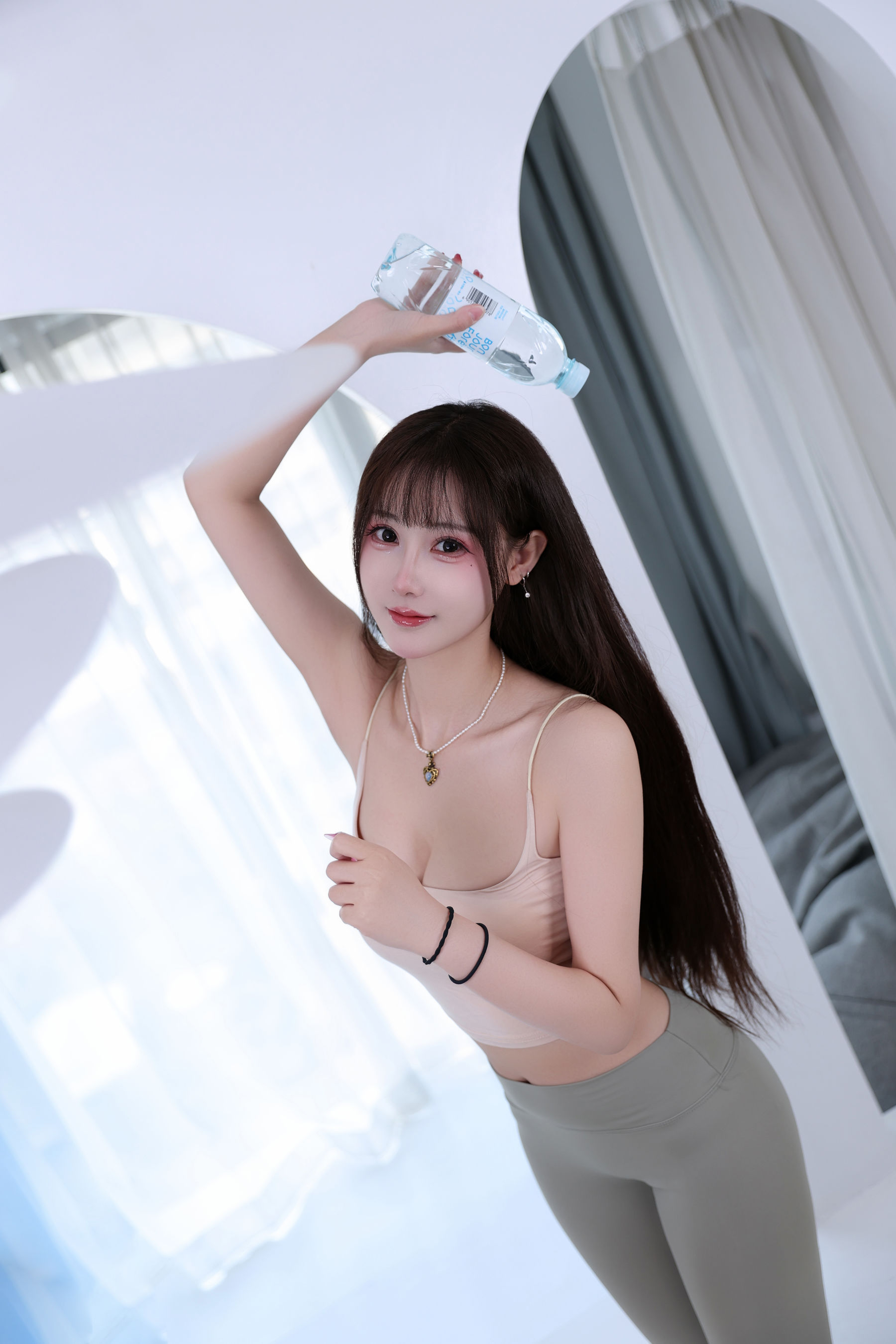 羽生三未 图集 - 瑜伽姐姐/(42P)