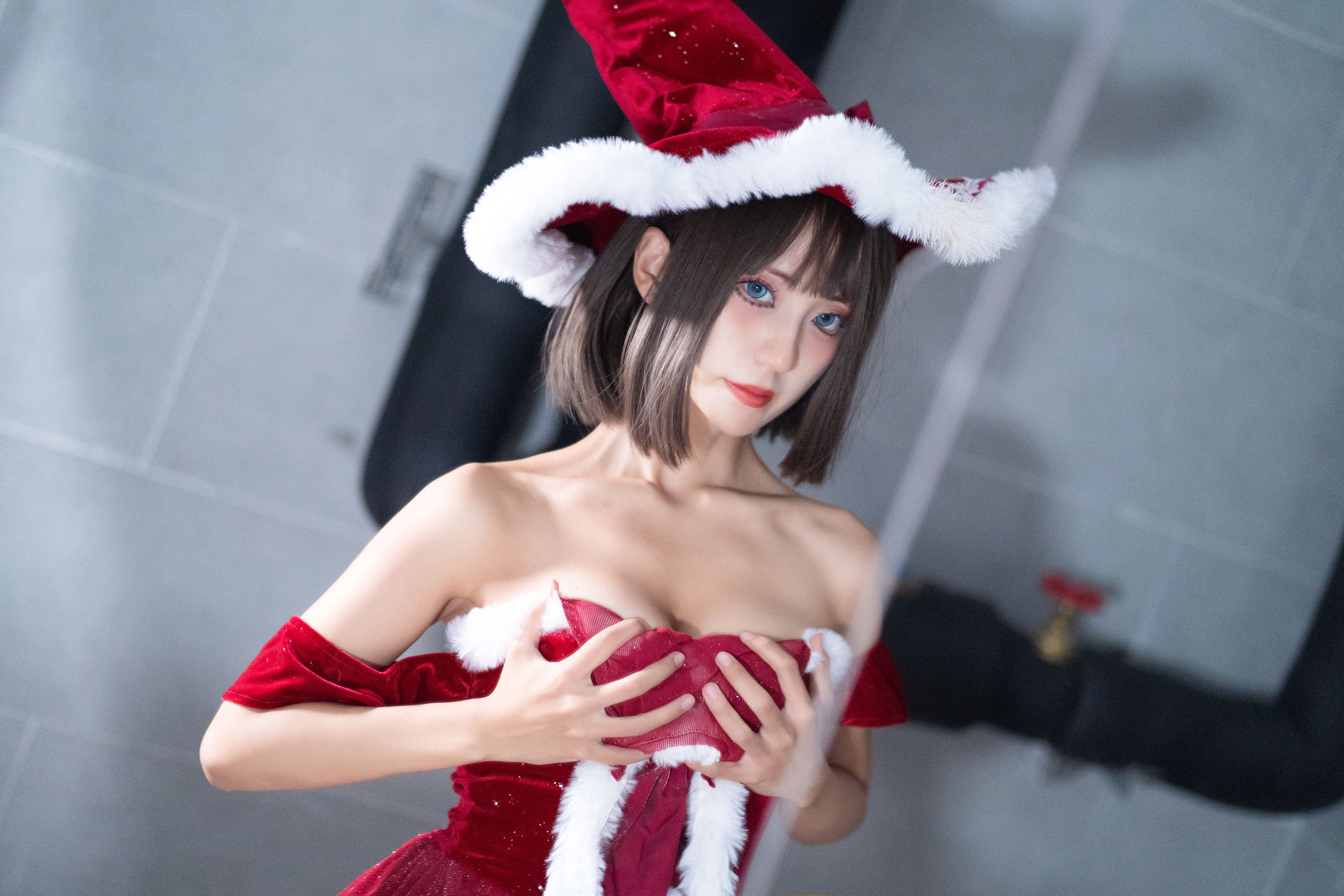 职业奶妈 三水子 - 圣诞小裙子/(72P)