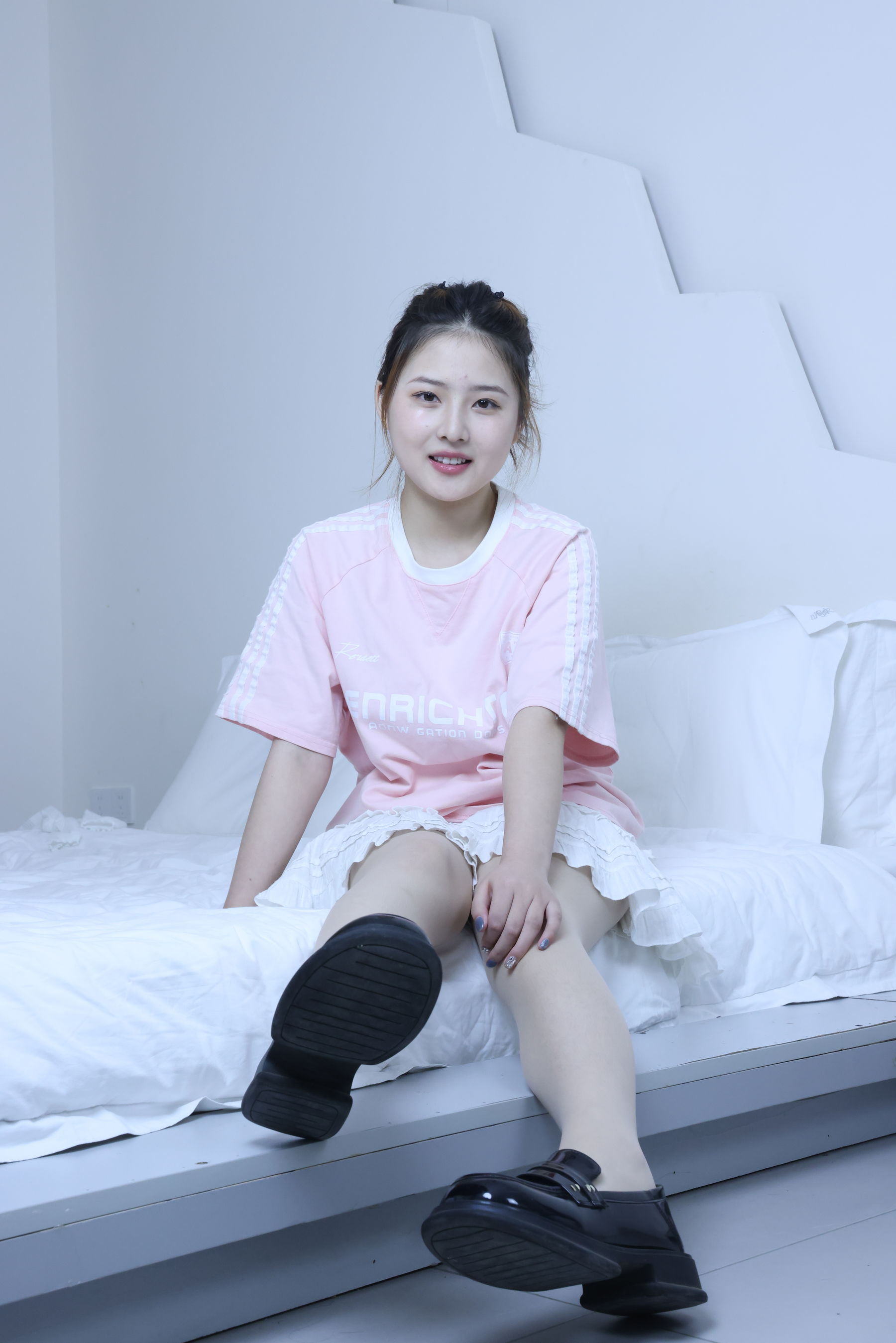 绮梦摄影 2024.09.05 No.017 露露 珍藏无修无水印版/(1150P)