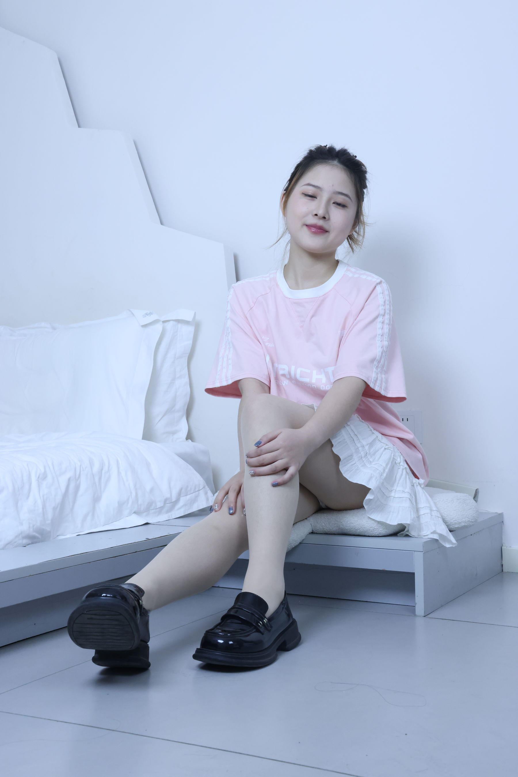 绮梦摄影 2024.09.05 No.017 露露 珍藏无修无水印版/(1150P)