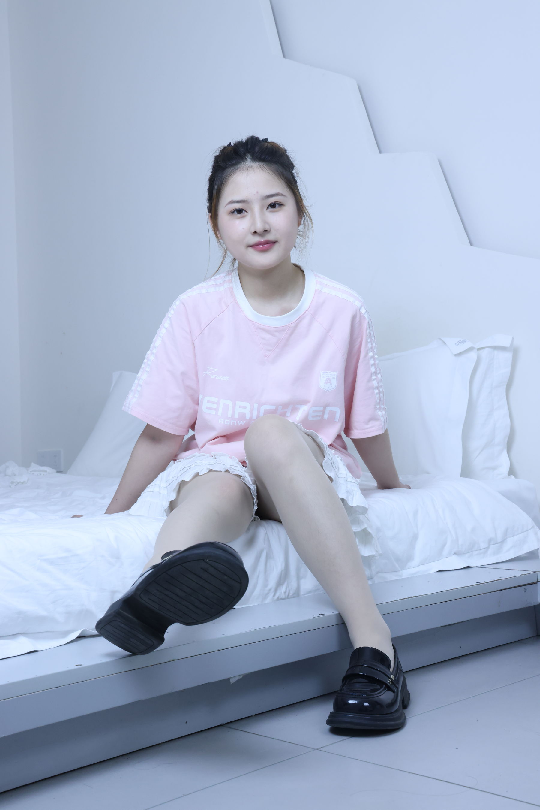 绮梦摄影 2024.09.05 No.017 露露 珍藏无修无水印版/(1150P)