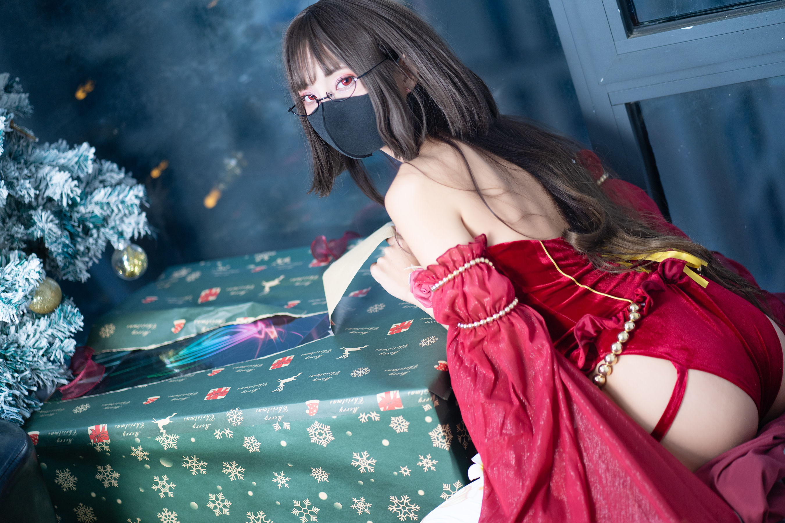 职业奶妈 三水子 - 圣诞礼物/(20P)