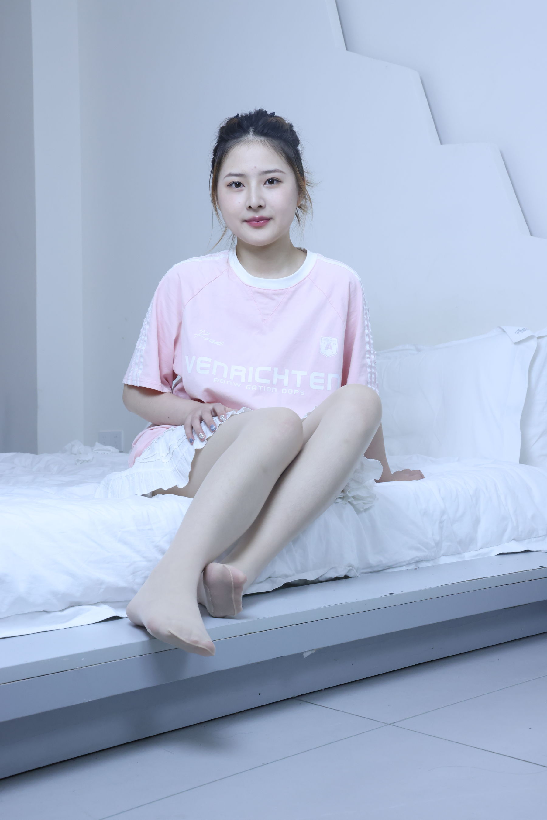 绮梦摄影 2024.09.05 No.017 露露 珍藏无修无水印版/(1150P)