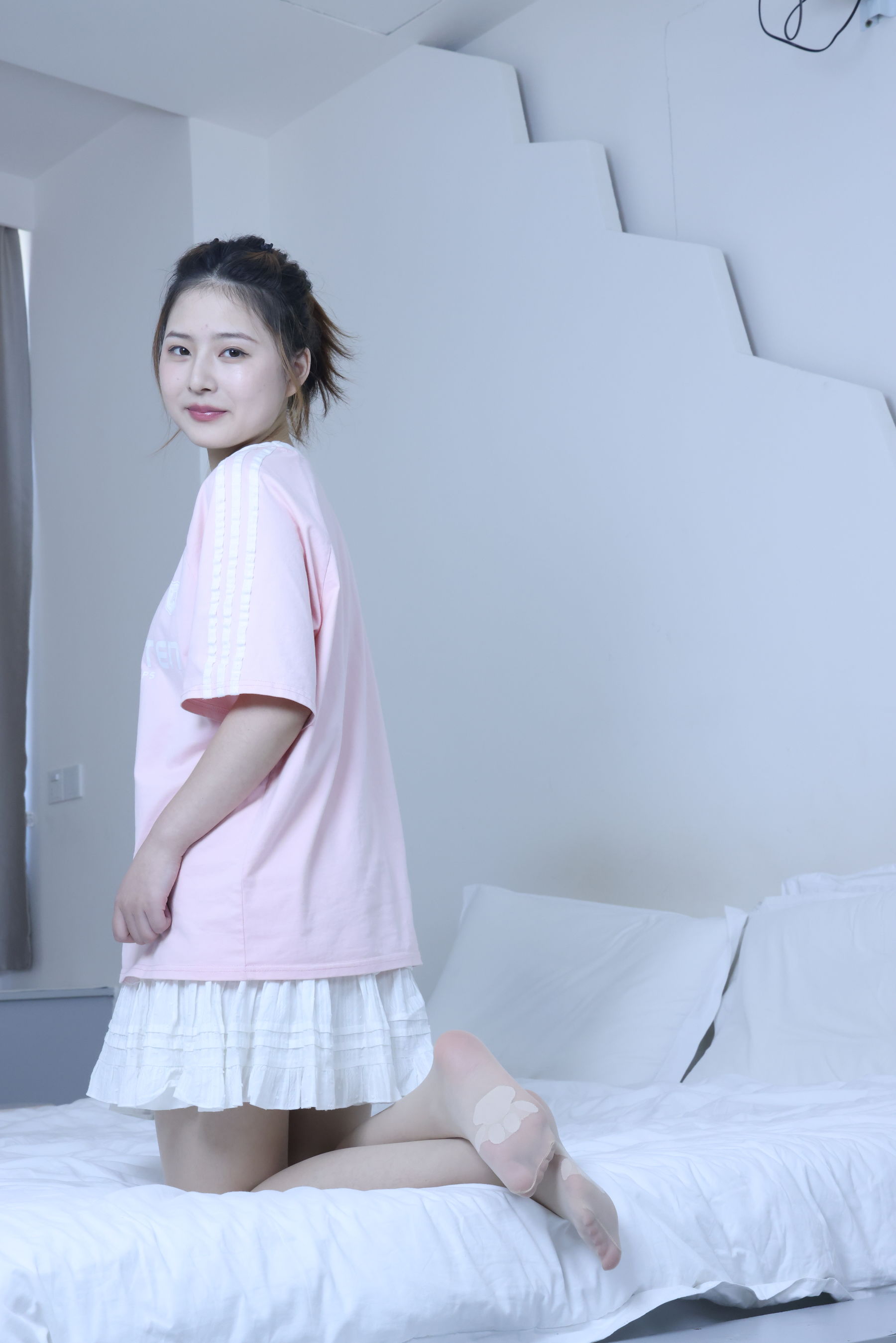 绮梦摄影 2024.09.05 No.017 露露 珍藏无修无水印版/(1150P)