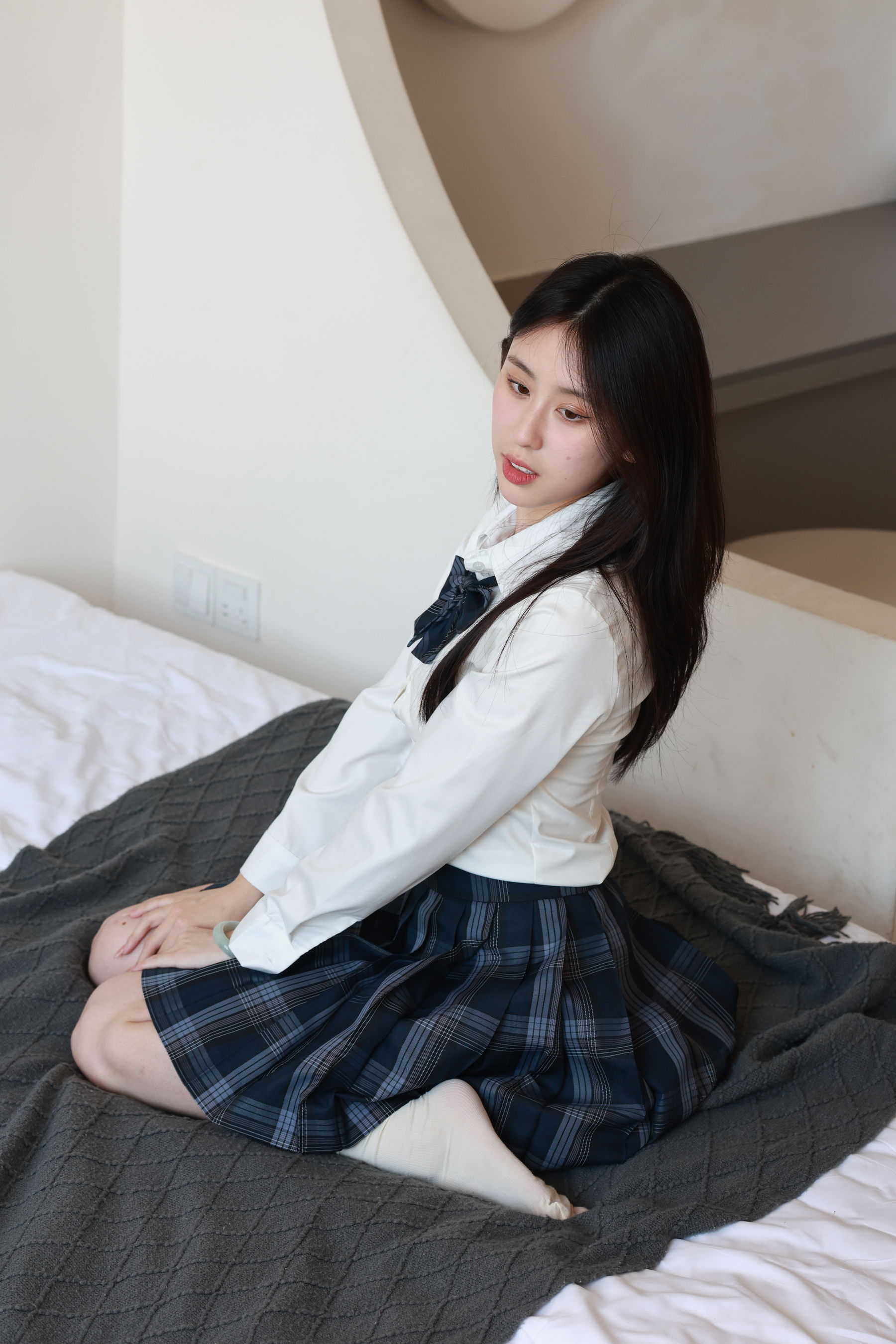 绮梦摄影 2024.09.06 No.018 yaya 珍藏无修无水印版/(677P)