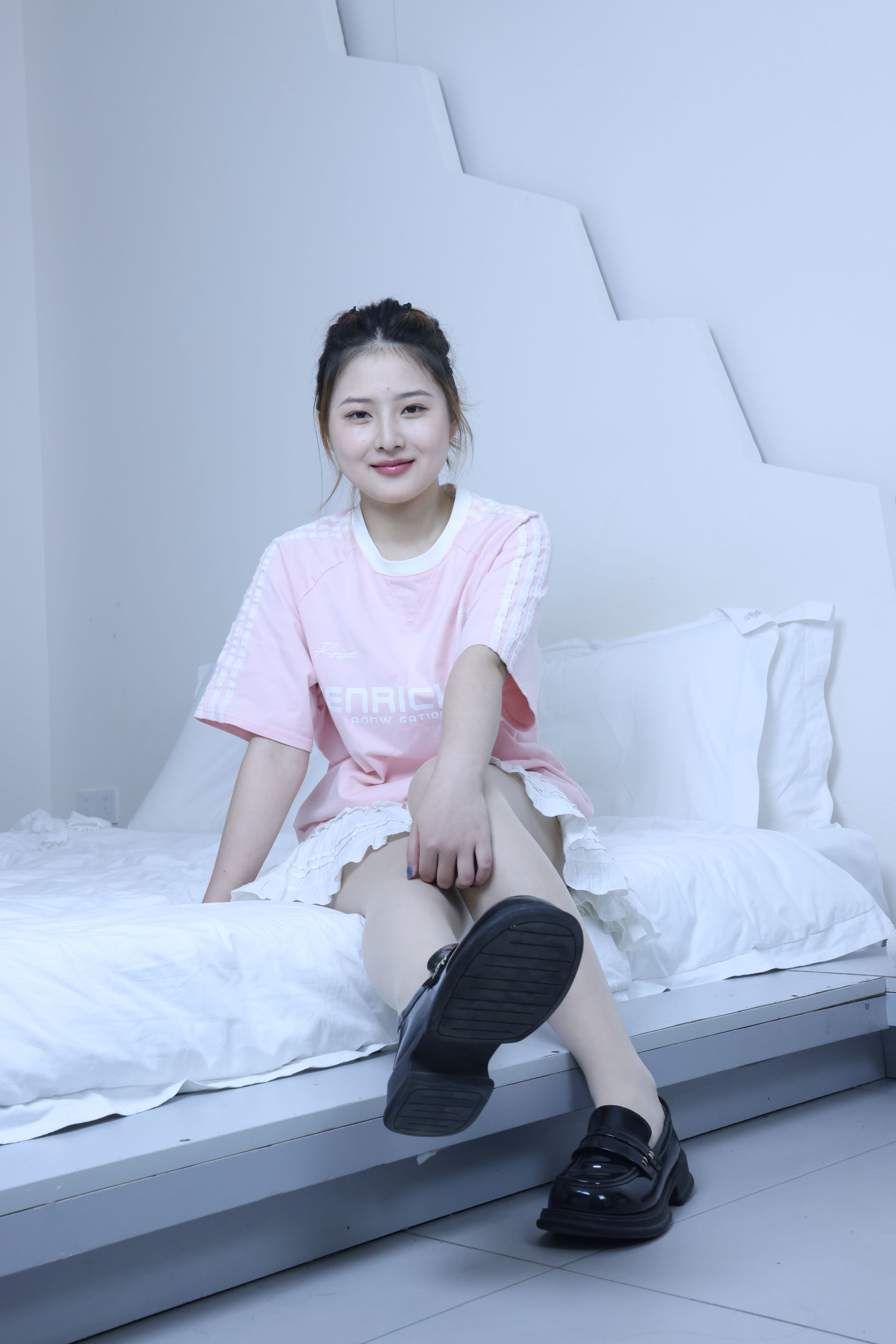 绮梦摄影 2024.09.05 No.017 露露 珍藏无修无水印版/(1150P)