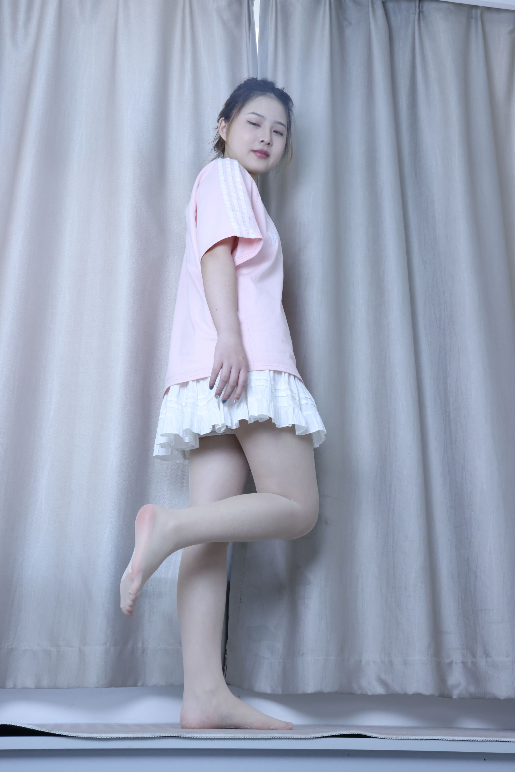 绮梦摄影 2024.09.05 No.017 露露 珍藏无修无水印版/(1150P)