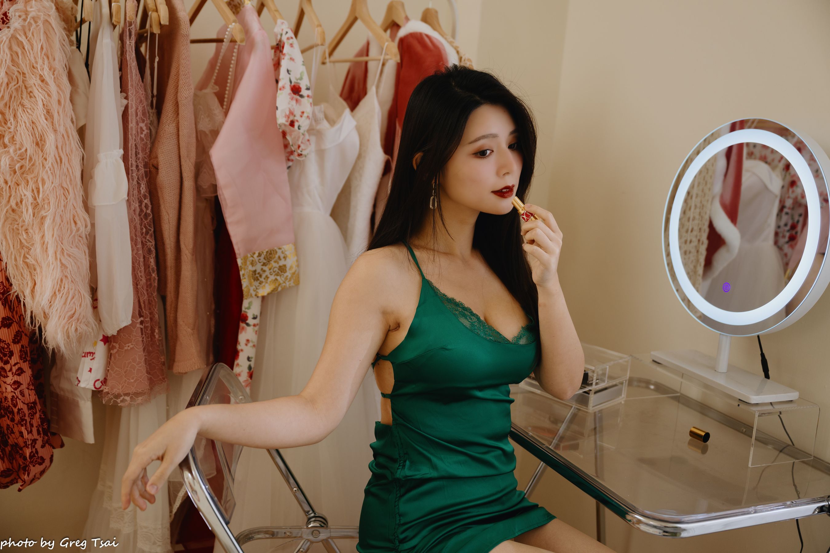 筱筱 - 绿色包臀裙/(64P)