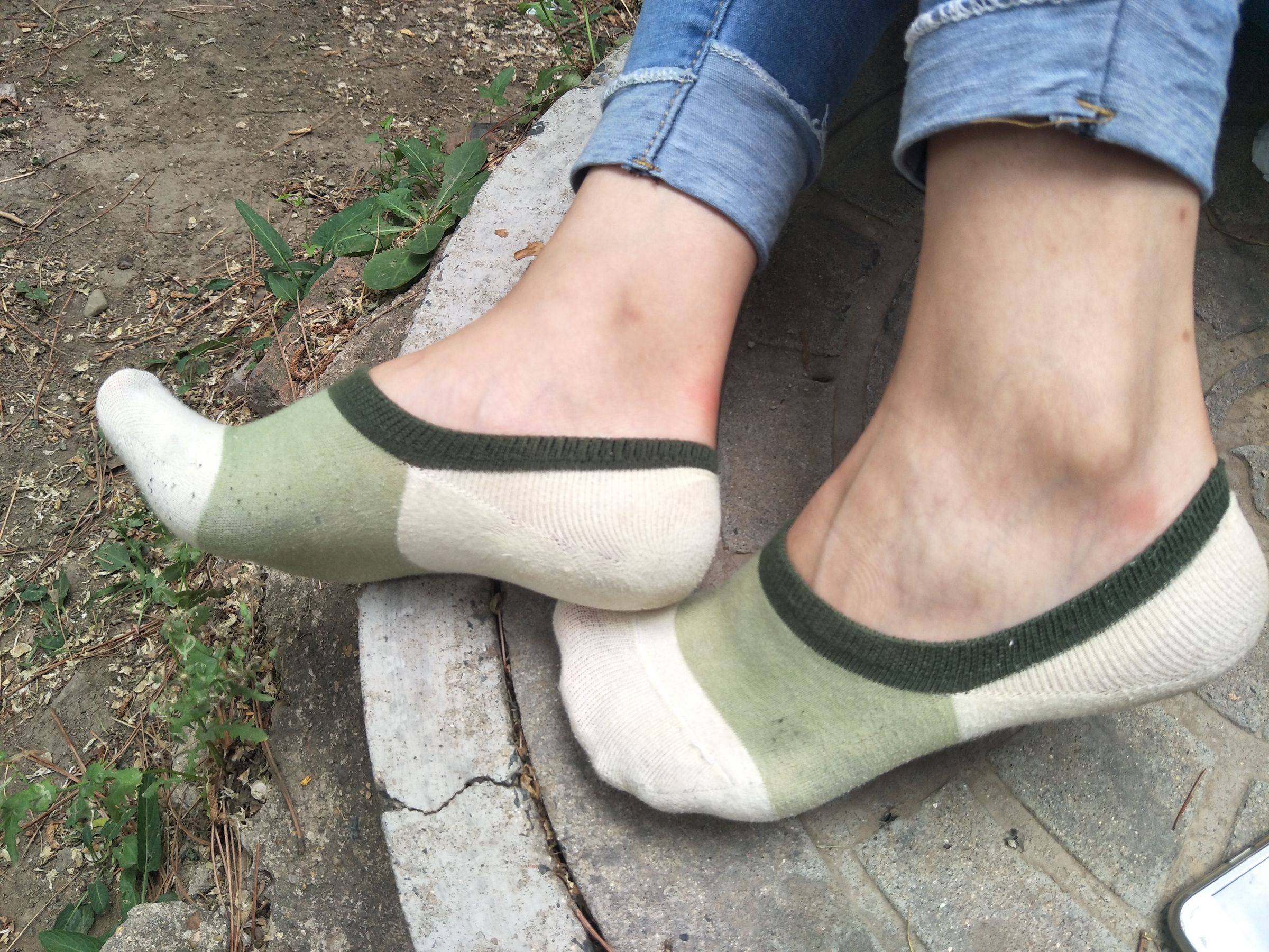 紧身堂妹约出换网袜/(234P)