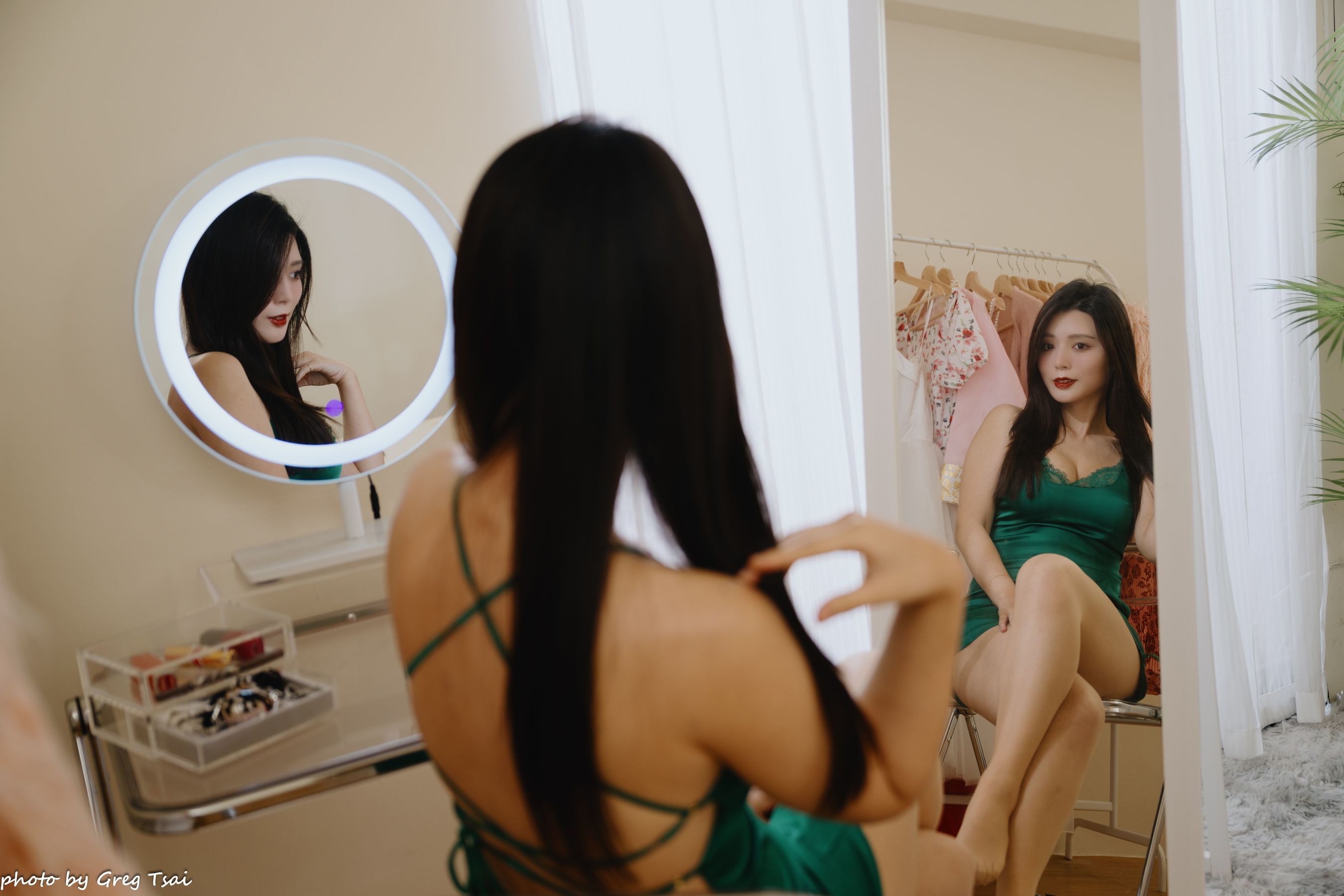 筱筱 - 绿色包臀裙/(64P)